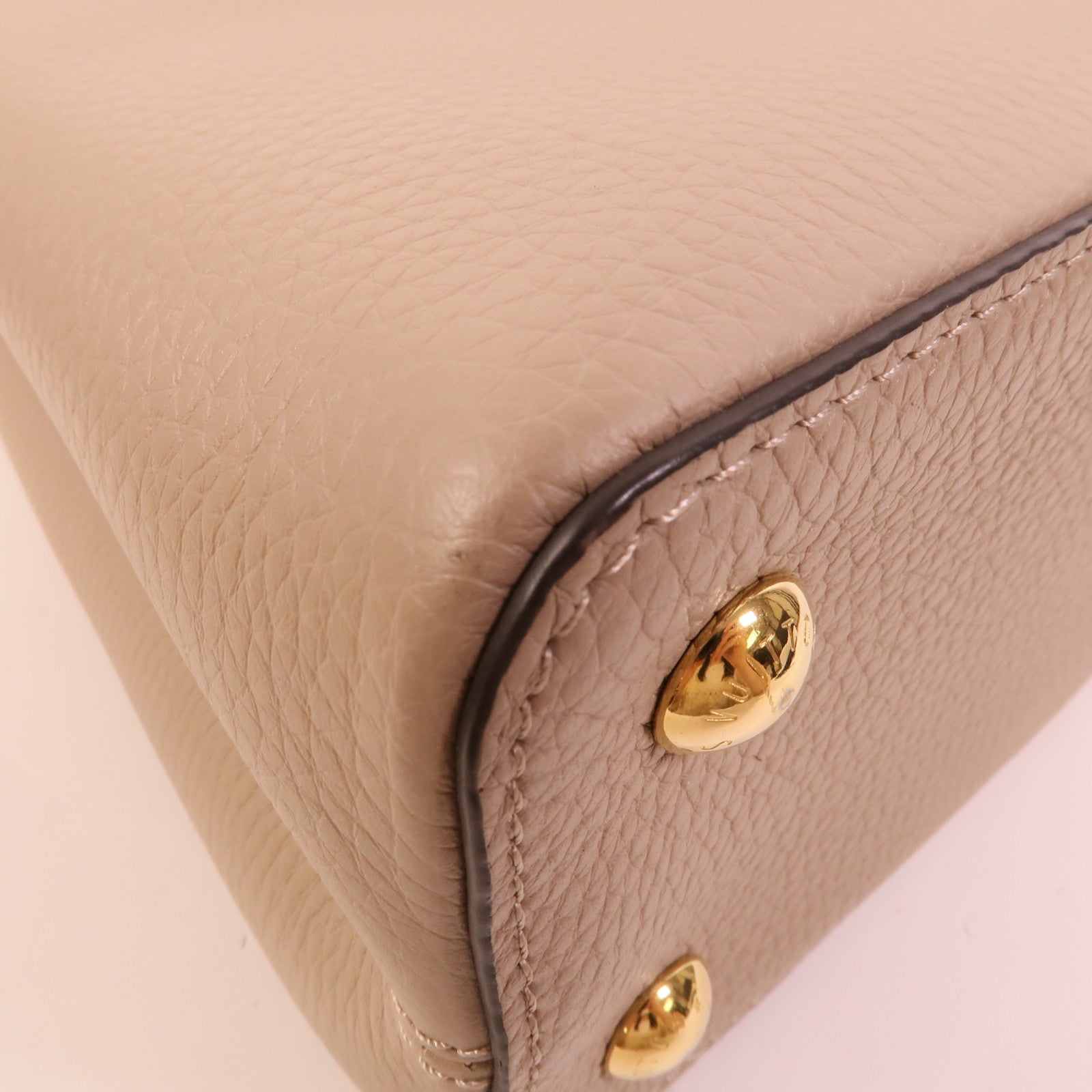 LOUIS VUITTON Taurillon皮革Capucines MM手挽肩背兩用袋