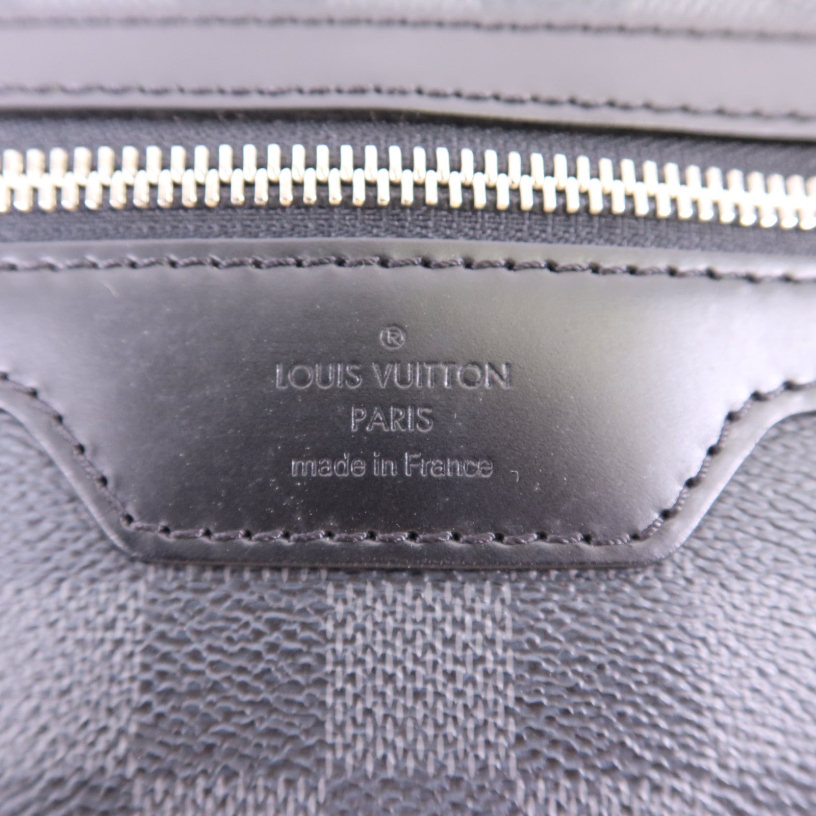 LOUIS VUITTON Damier Graphite Mick MM銀扣肩背袋N41106