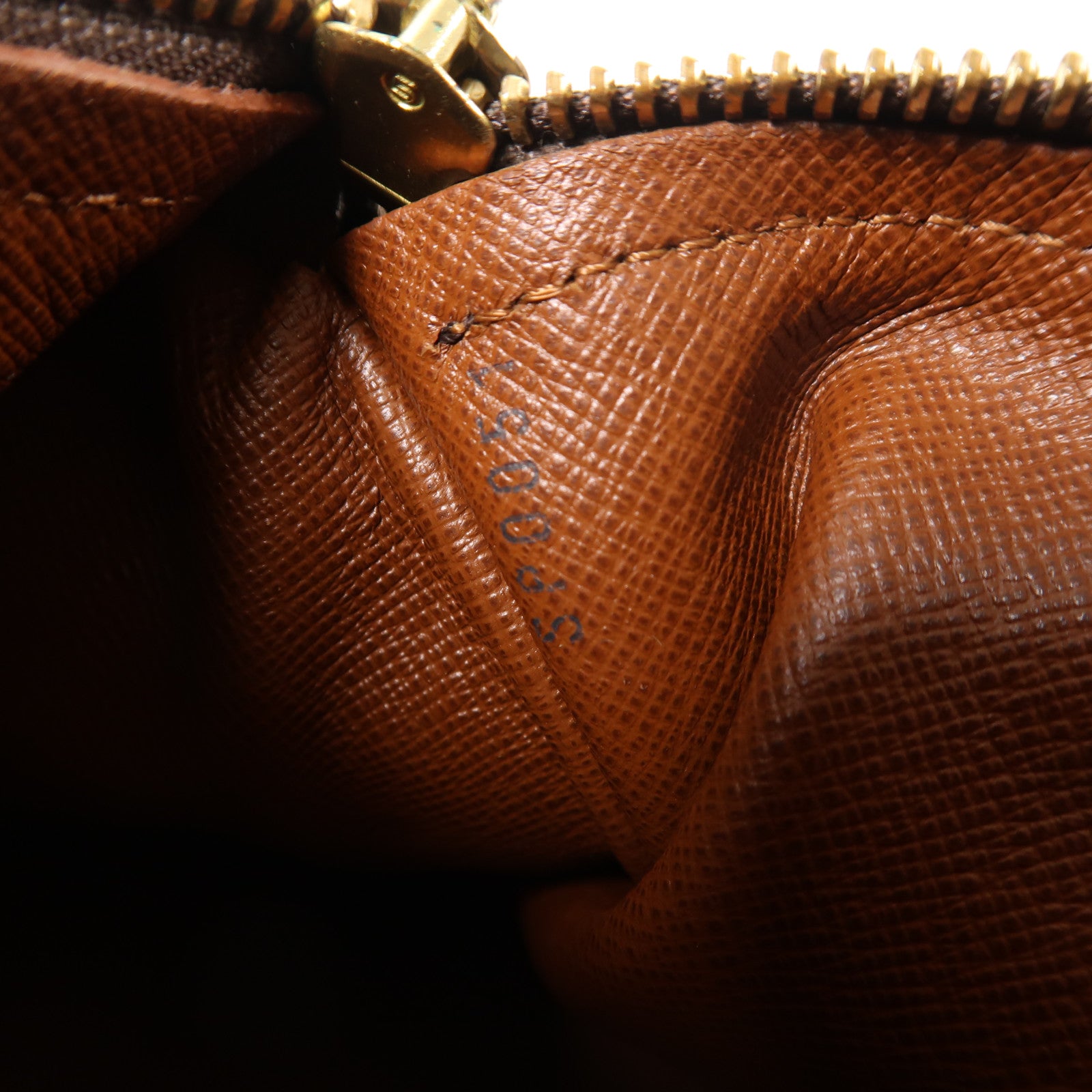 LOUIS VUITTON Monogram Papillon 30金扣手挽袋