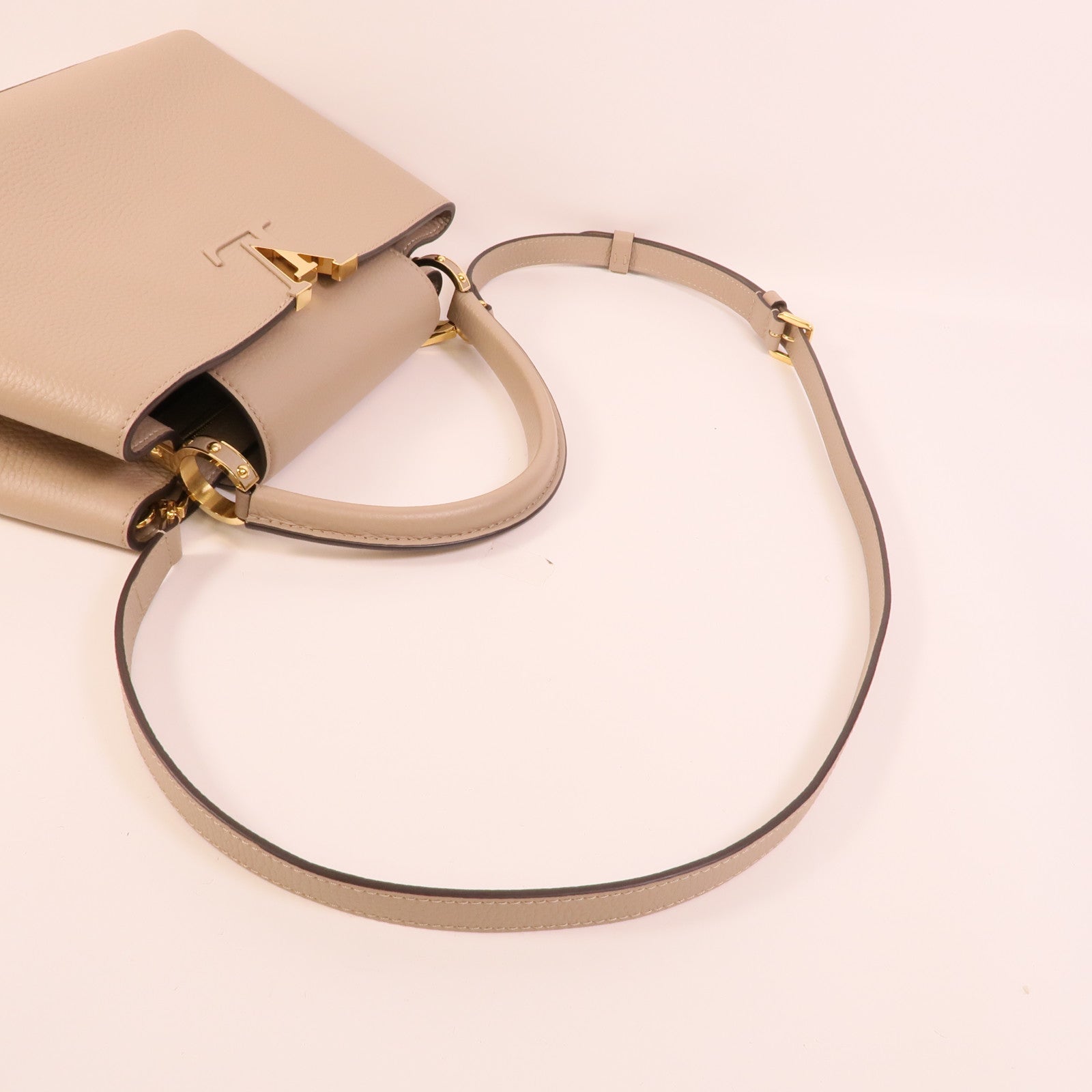 LOUIS VUITTON Taurillon皮革Capucines MM手挽肩背兩用袋