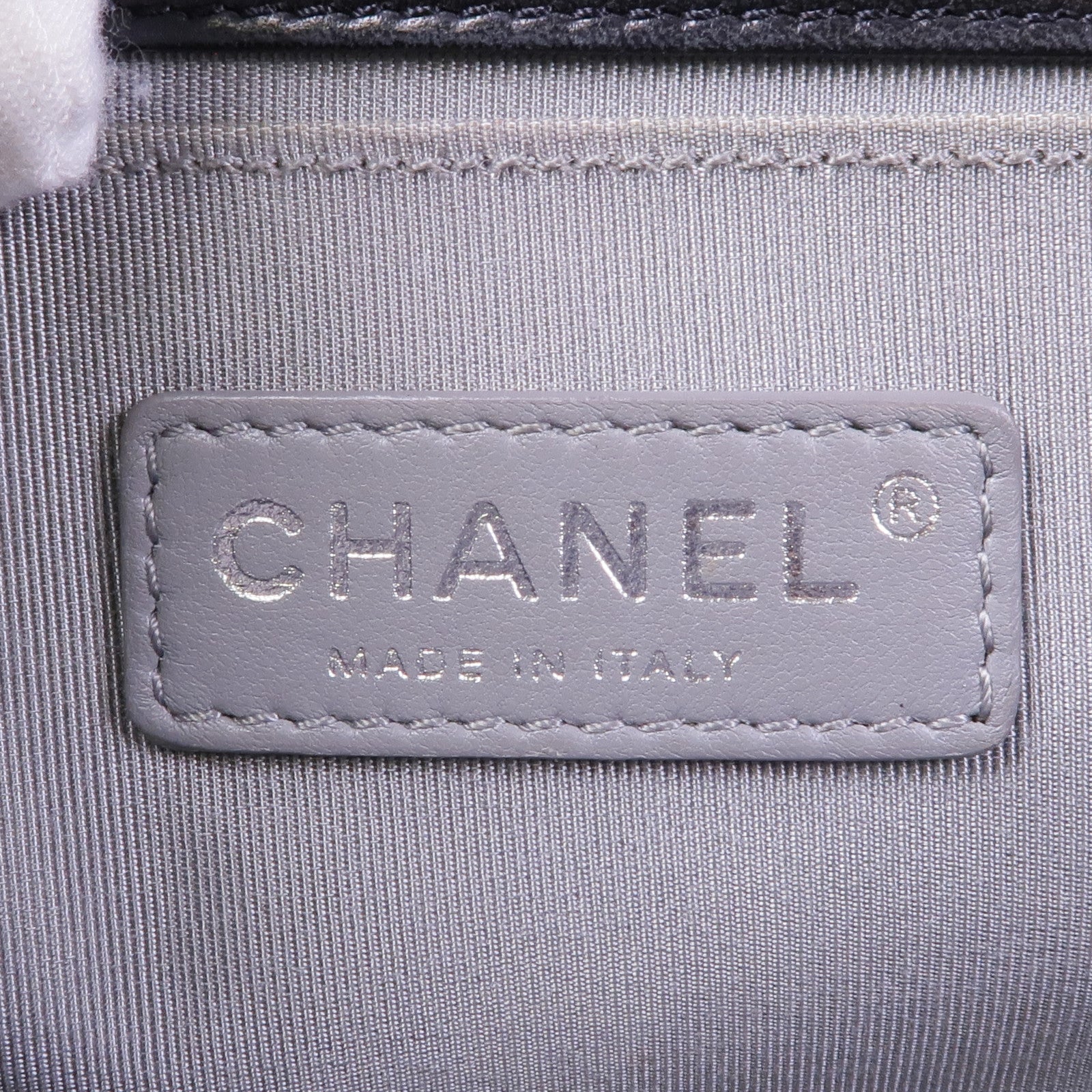 CHANEL 羊皮皮革Boy 25銀扣鏈帶肩背袋