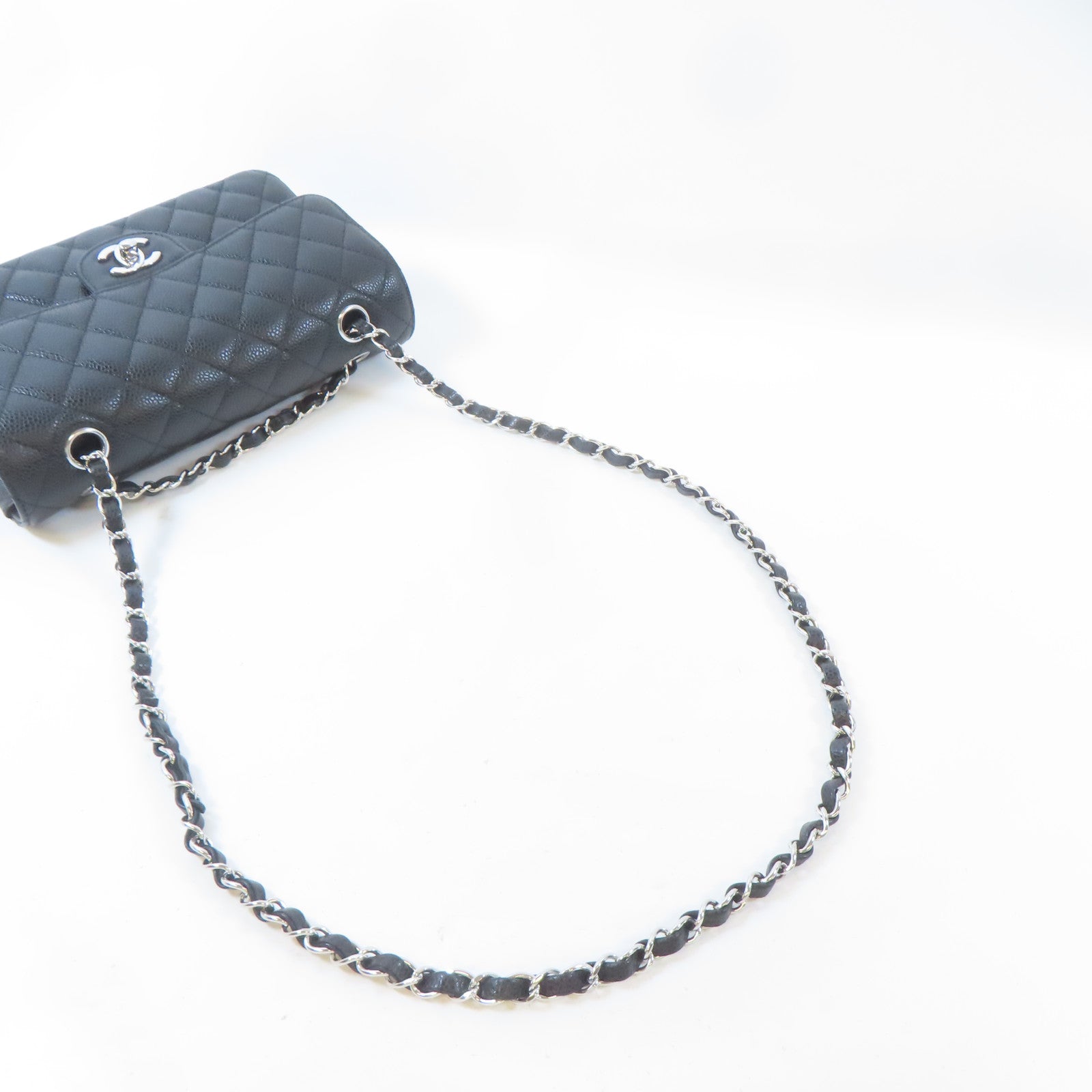 CHANEL 菱格牛皮皮革Classic 23cm銀扣鏈帶肩背袋黑色