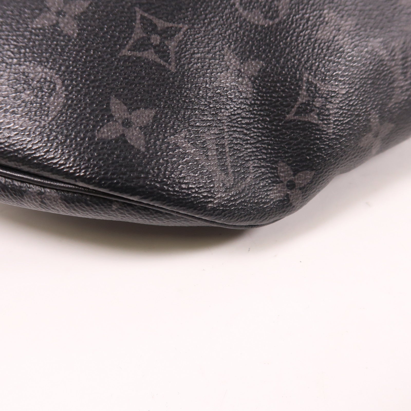LOUIS VUITTON Monogram Eclipse Discovery Bumbag PM腰包黑色