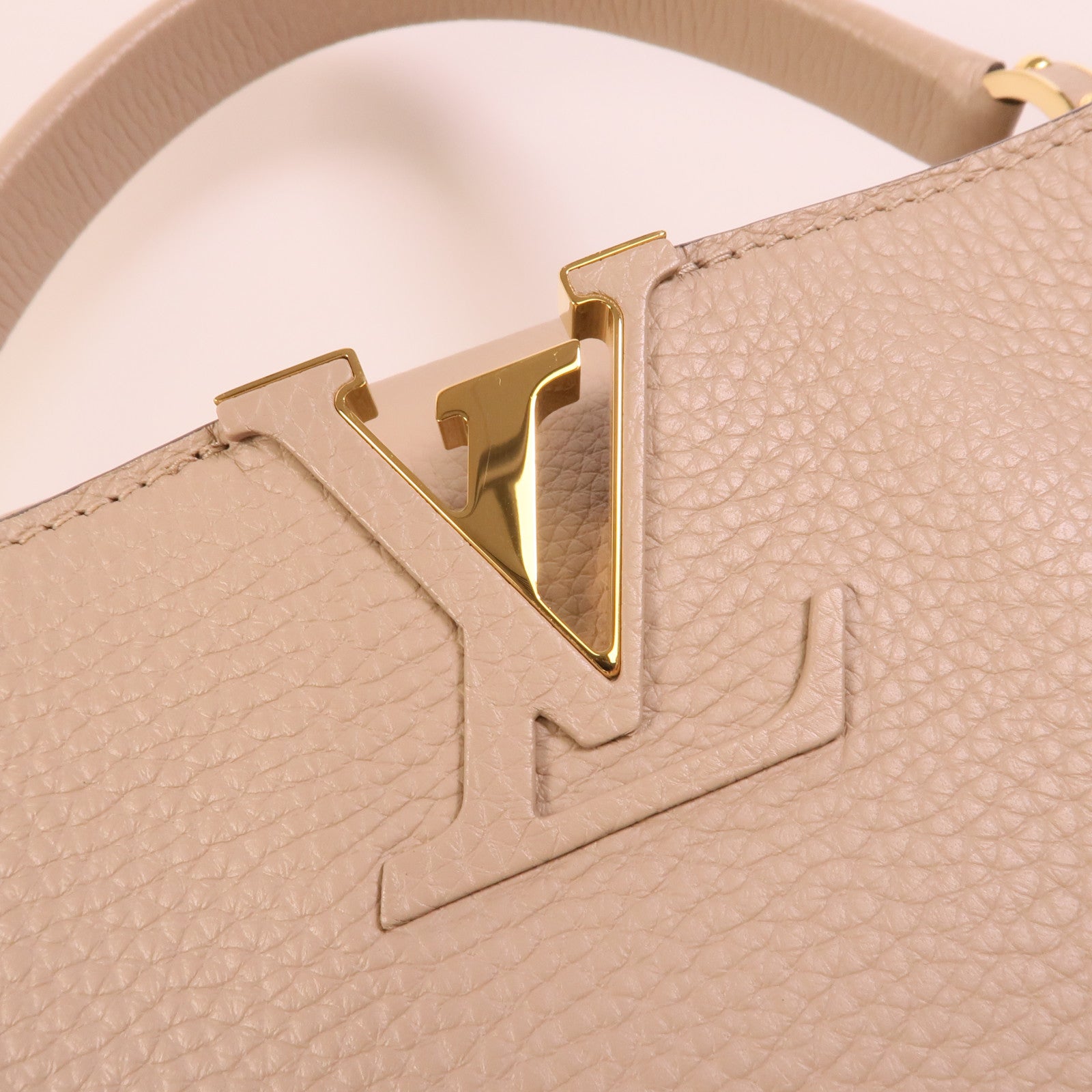 LOUIS VUITTON Taurillon皮革Capucines MM手挽肩背兩用袋