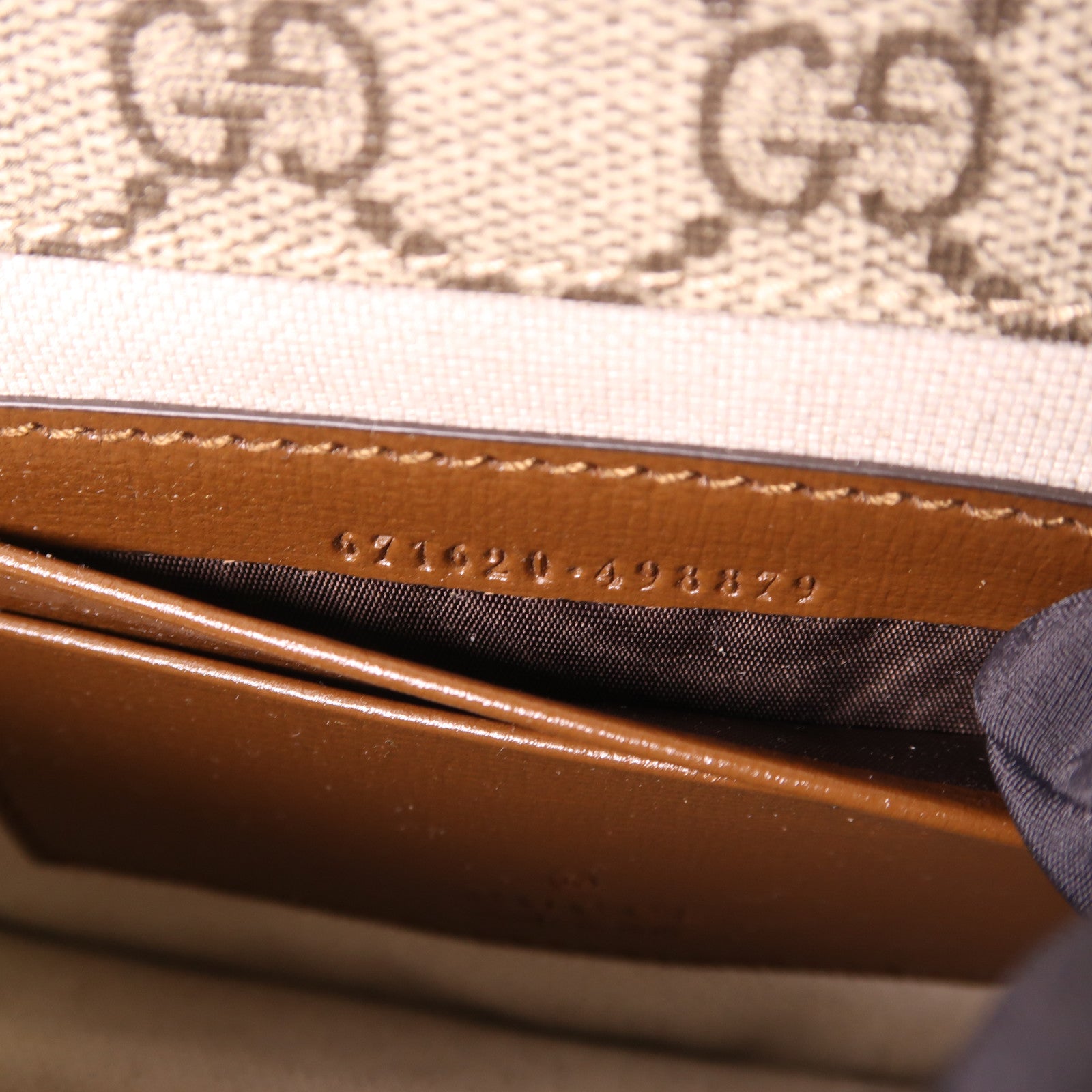 GUCCI 【激減優惠】塗層帆布GG Retro Shoulder Bag金扣肩背袋