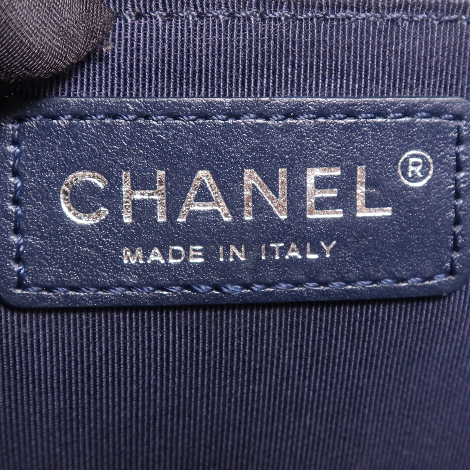 CHANEL 牛皮皮革Shoulder Bag銀扣鏈帶肩背袋