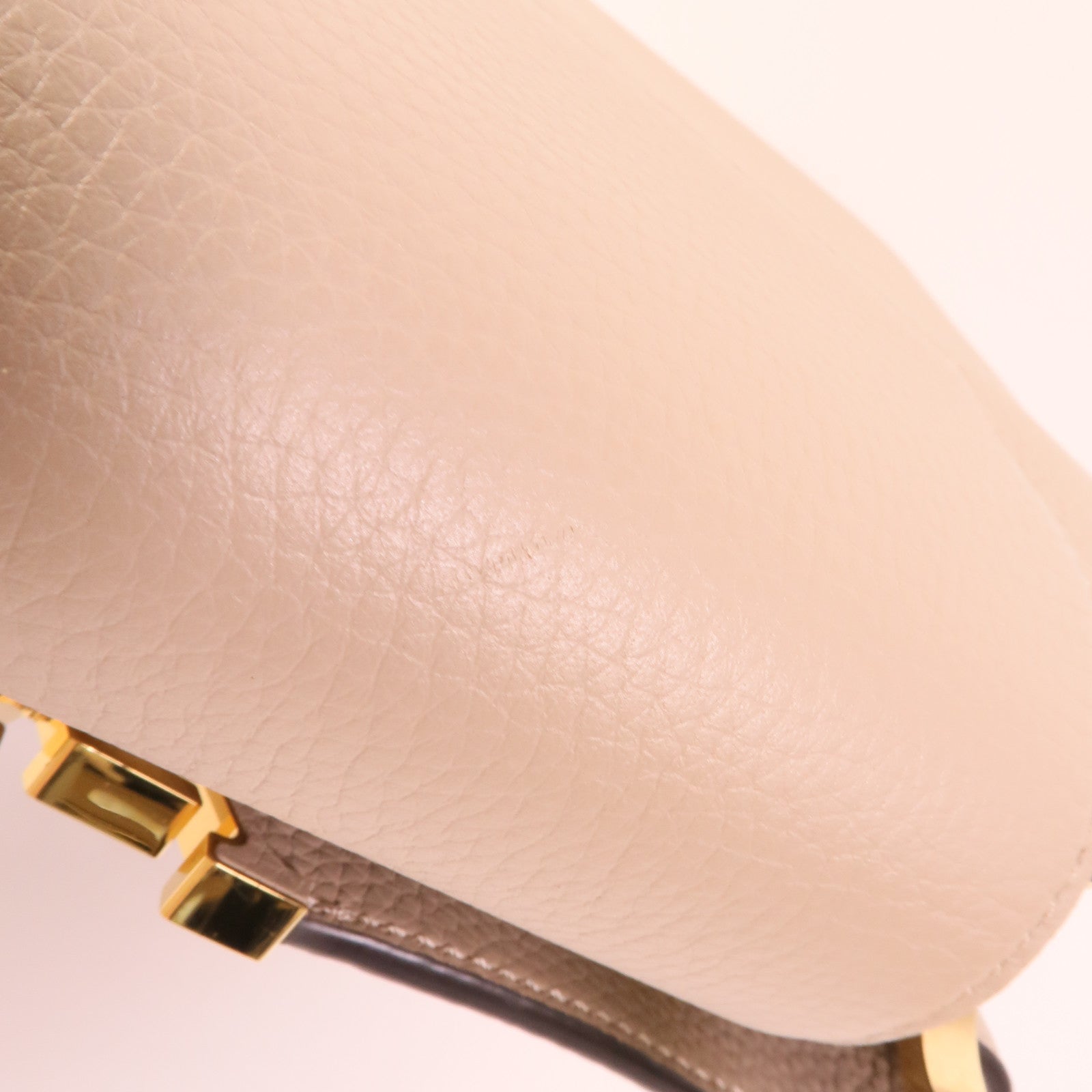 LOUIS VUITTON Taurillon皮革Capucines MM手挽肩背兩用袋
