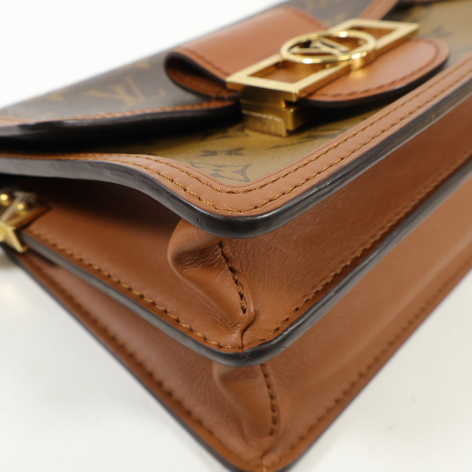 LOUIS VUITTON Monogram Reverse Mini Dauphine金扣肩背袋