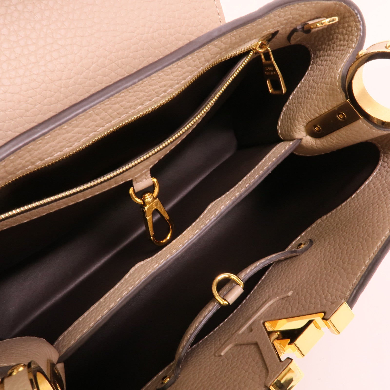 LOUIS VUITTON Taurillon皮革Capucines MM手挽肩背兩用袋