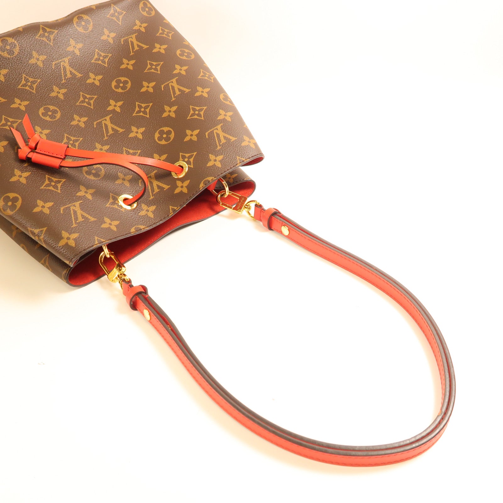 LOUIS VUITTON Monogram Neo Noe MM金扣肩背袋Coquelicot/紅色