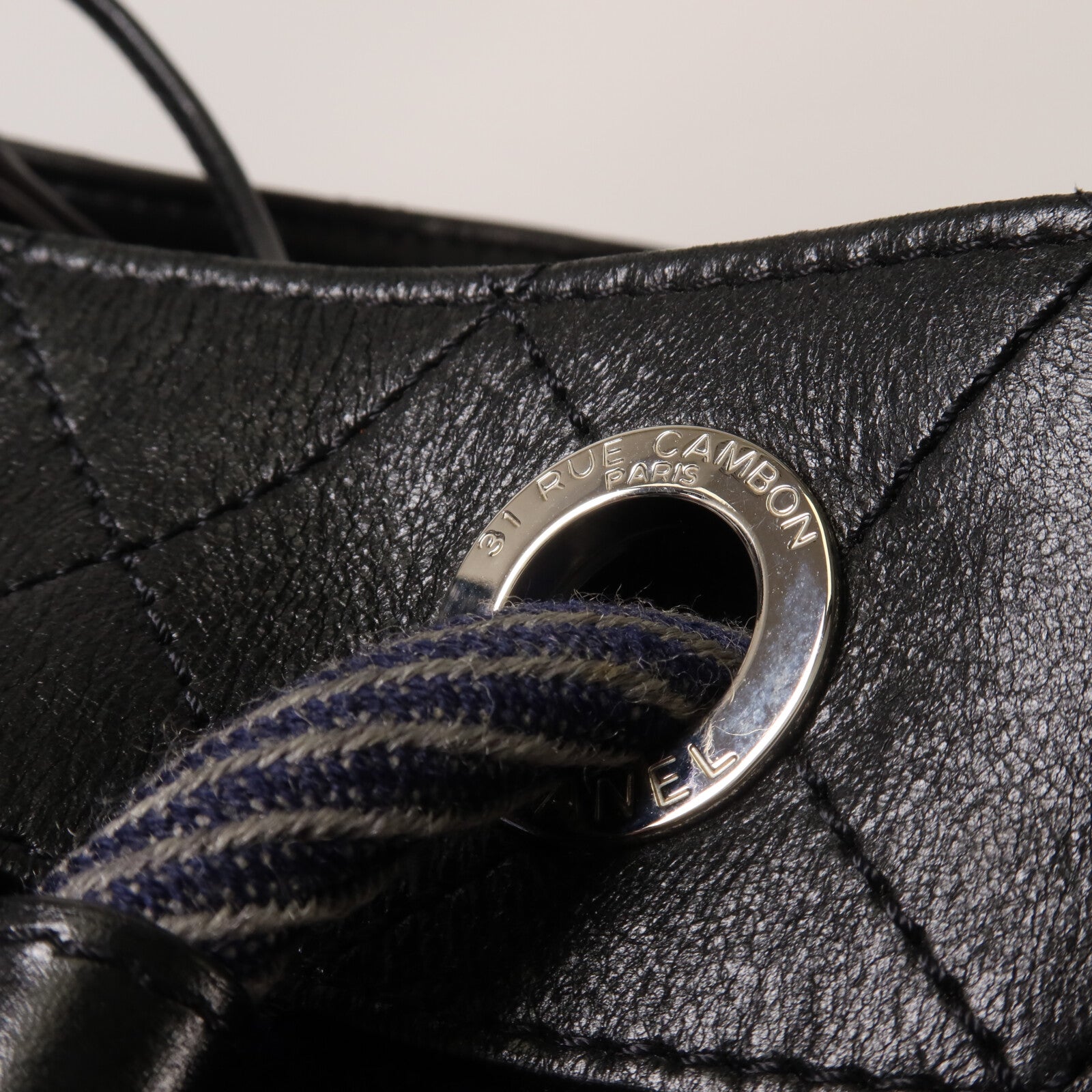 CHANEL 羊毛/牛皮皮革Drawstring Sling Bag鏈帶肩背袋