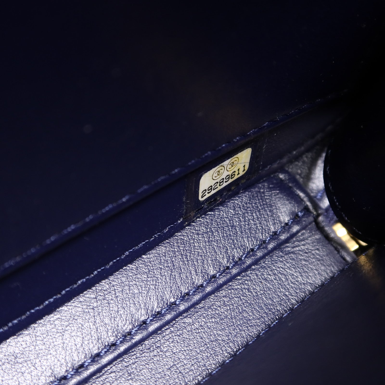 CHANEL 牛皮皮革CC Filigree Vanity Case手挽肩背兩用袋