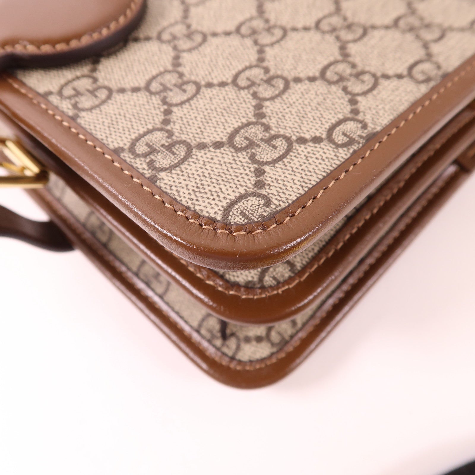 GUCCI 【激減優惠】塗層帆布GG Retro Shoulder Bag金扣肩背袋