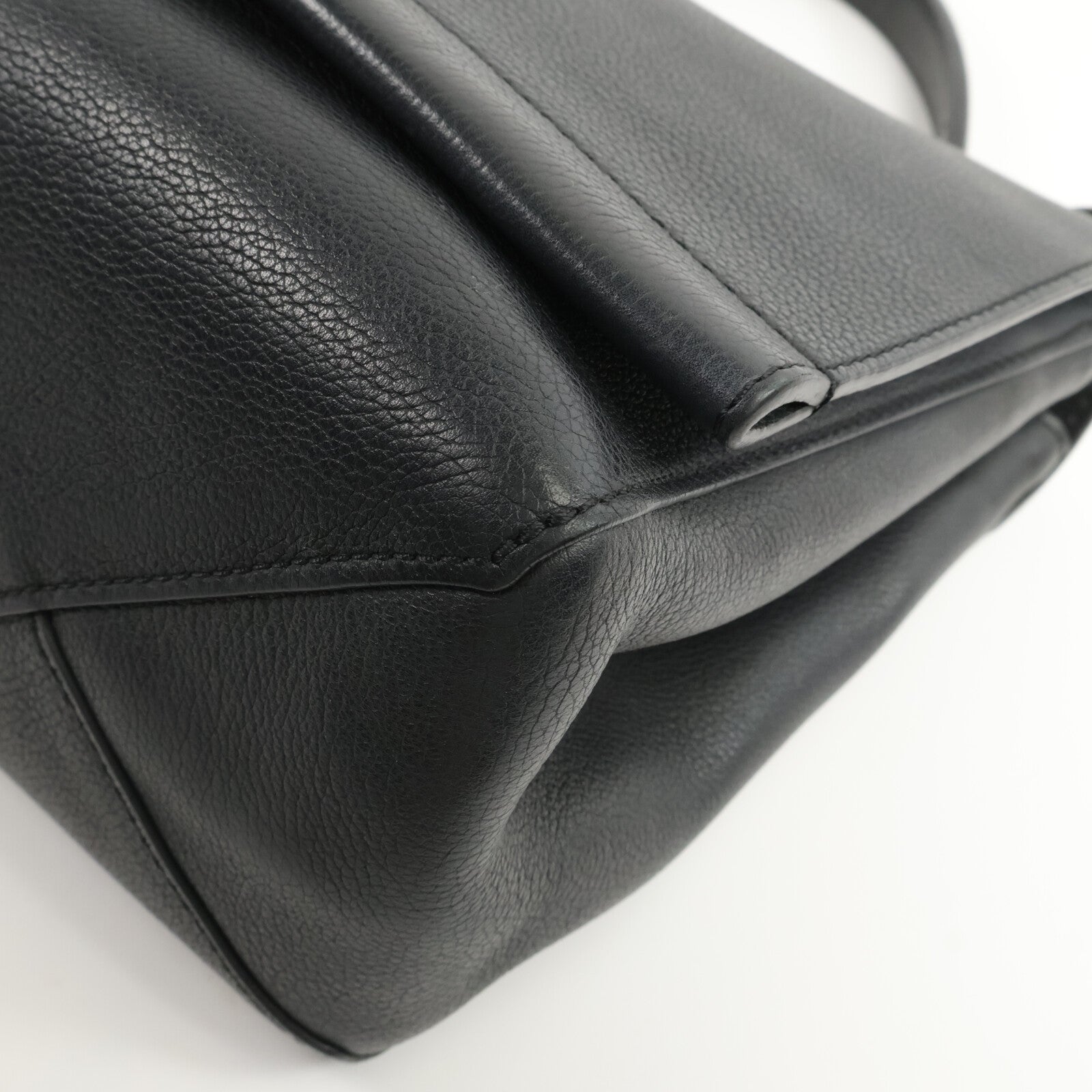 LOUIS VUITTON 牛皮皮革Lock Me手挽肩背兩用袋