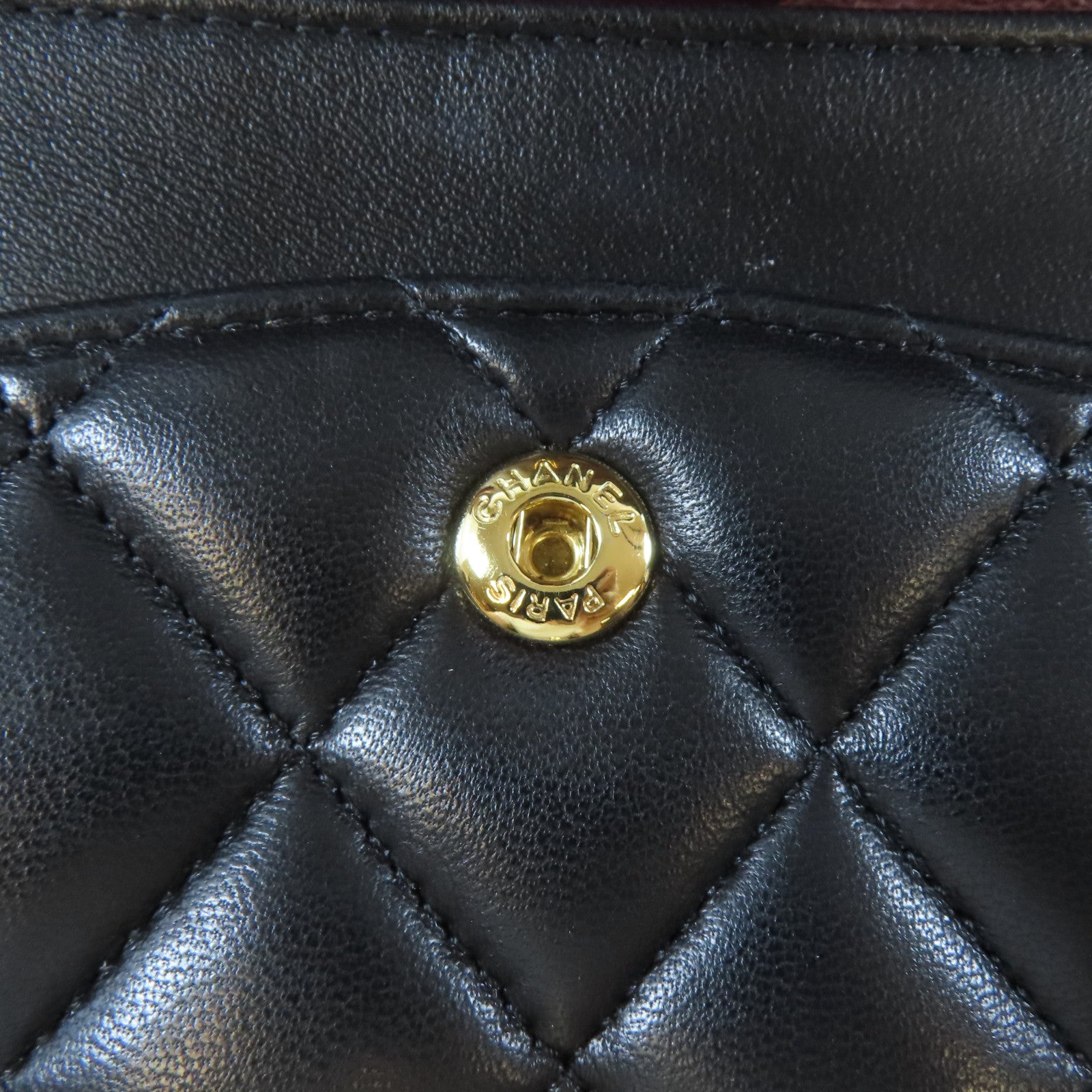 CHANEL 【激減優惠】菱格羊皮皮革Classic 25金扣鏈帶肩背袋黑色