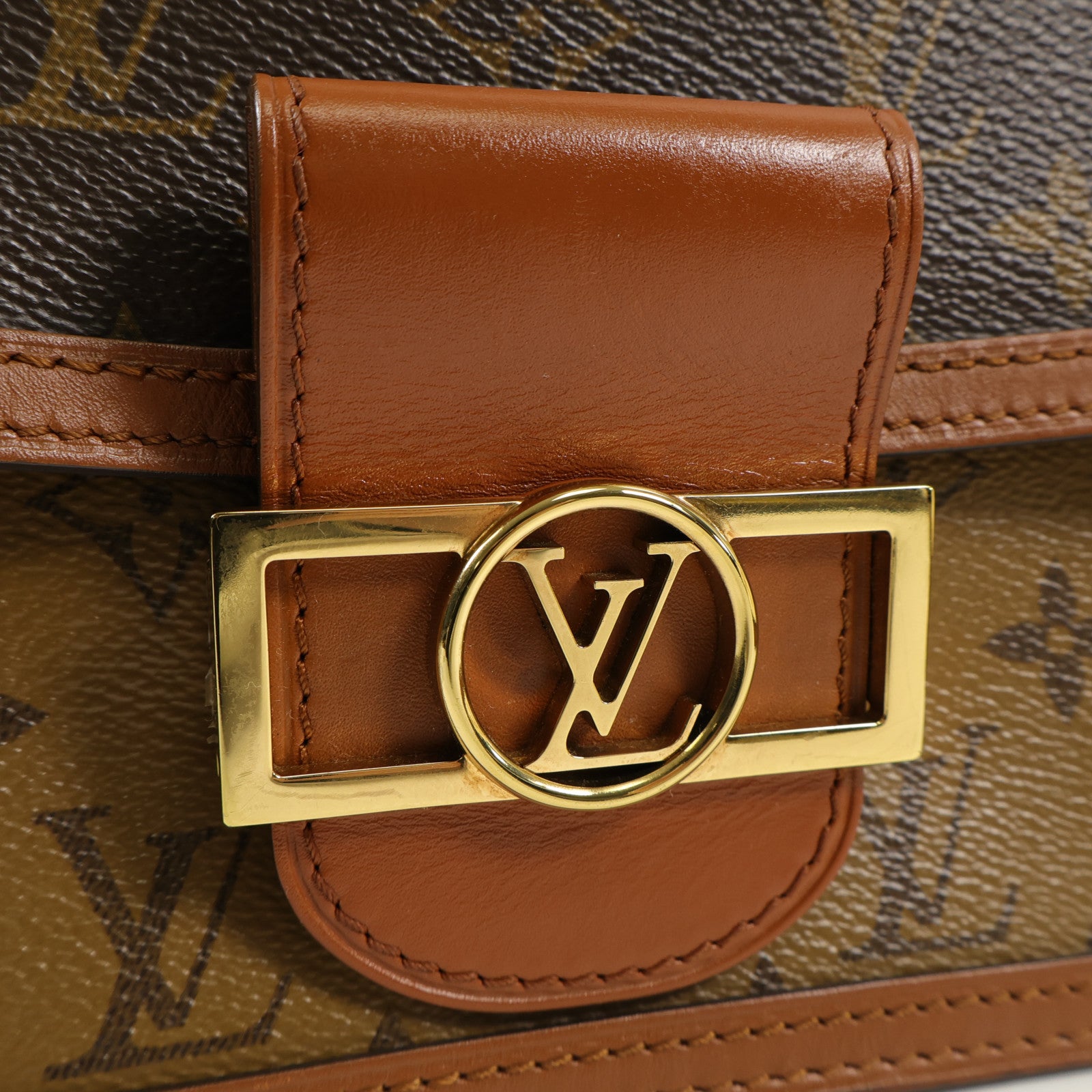 LOUIS VUITTON Monogram Reverse Mini Dauphine金扣肩背袋