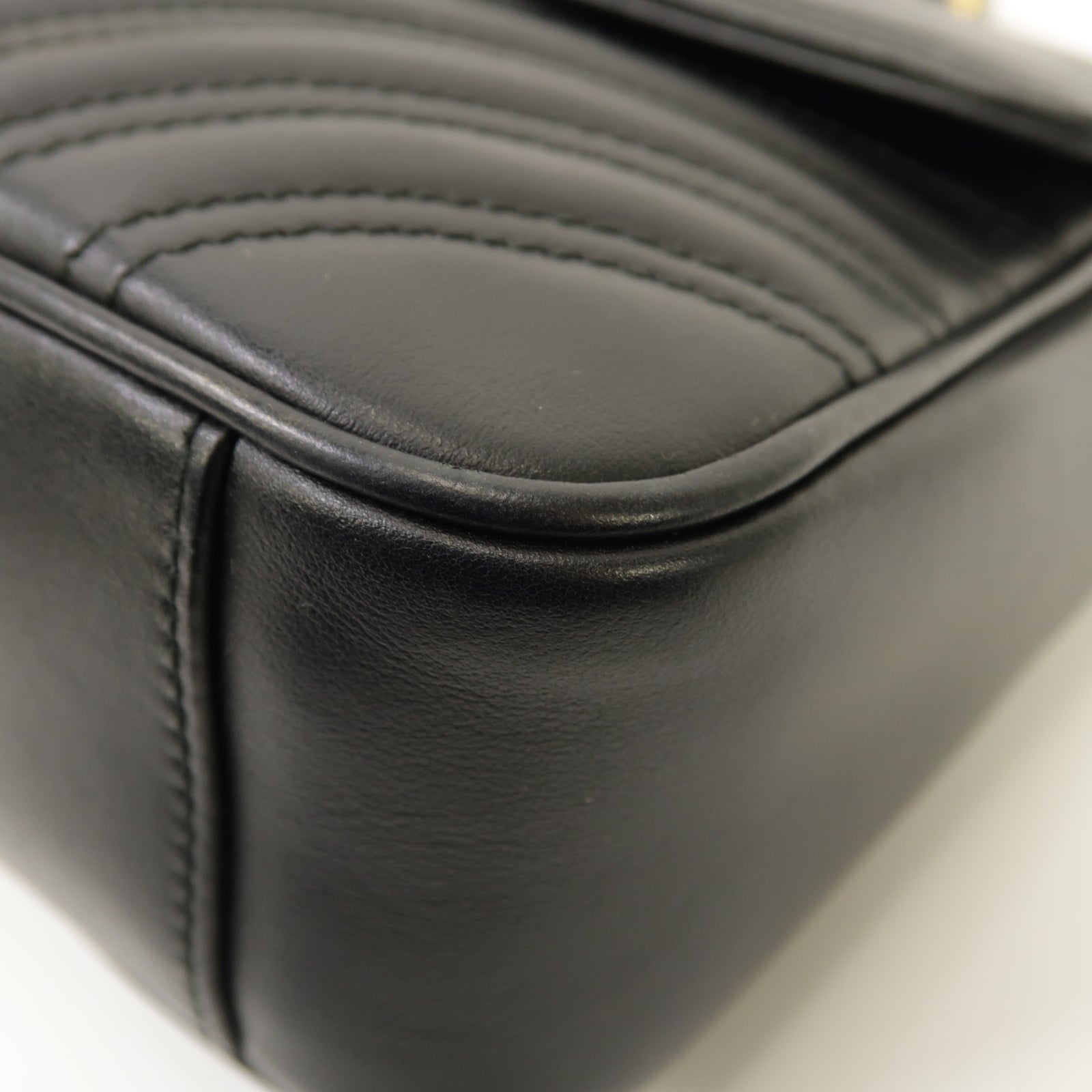 GUCCI 牛皮皮革Shoulder Bag金扣鏈帶肩背袋黒色