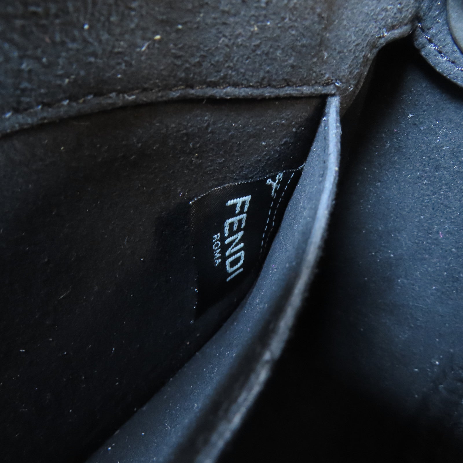 FENDI 帆布Chain Shoulder銀扣鏈帶肩背袋黑色