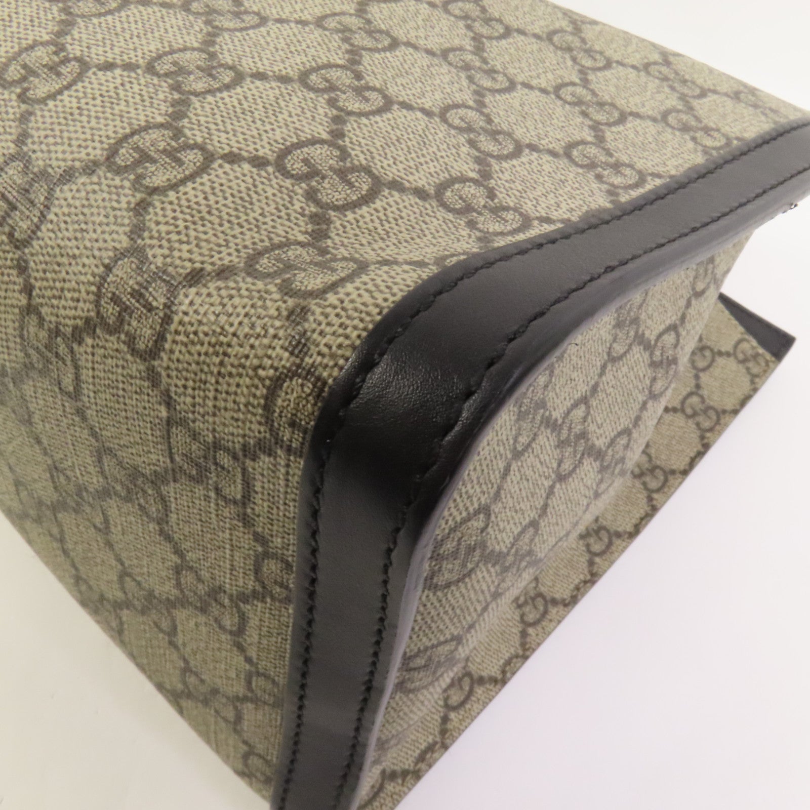 GUCCI 塗層帆布Padlock Medium Chain Shoulder Bag金扣鏈帶肩背袋