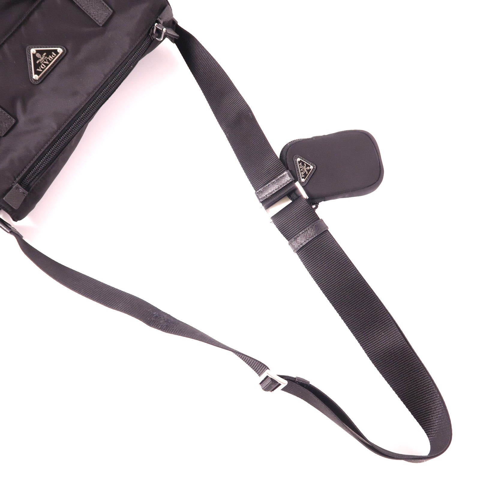 PRADA 尼龍Re-Nylon Shoulder Bag銀扣肩背袋