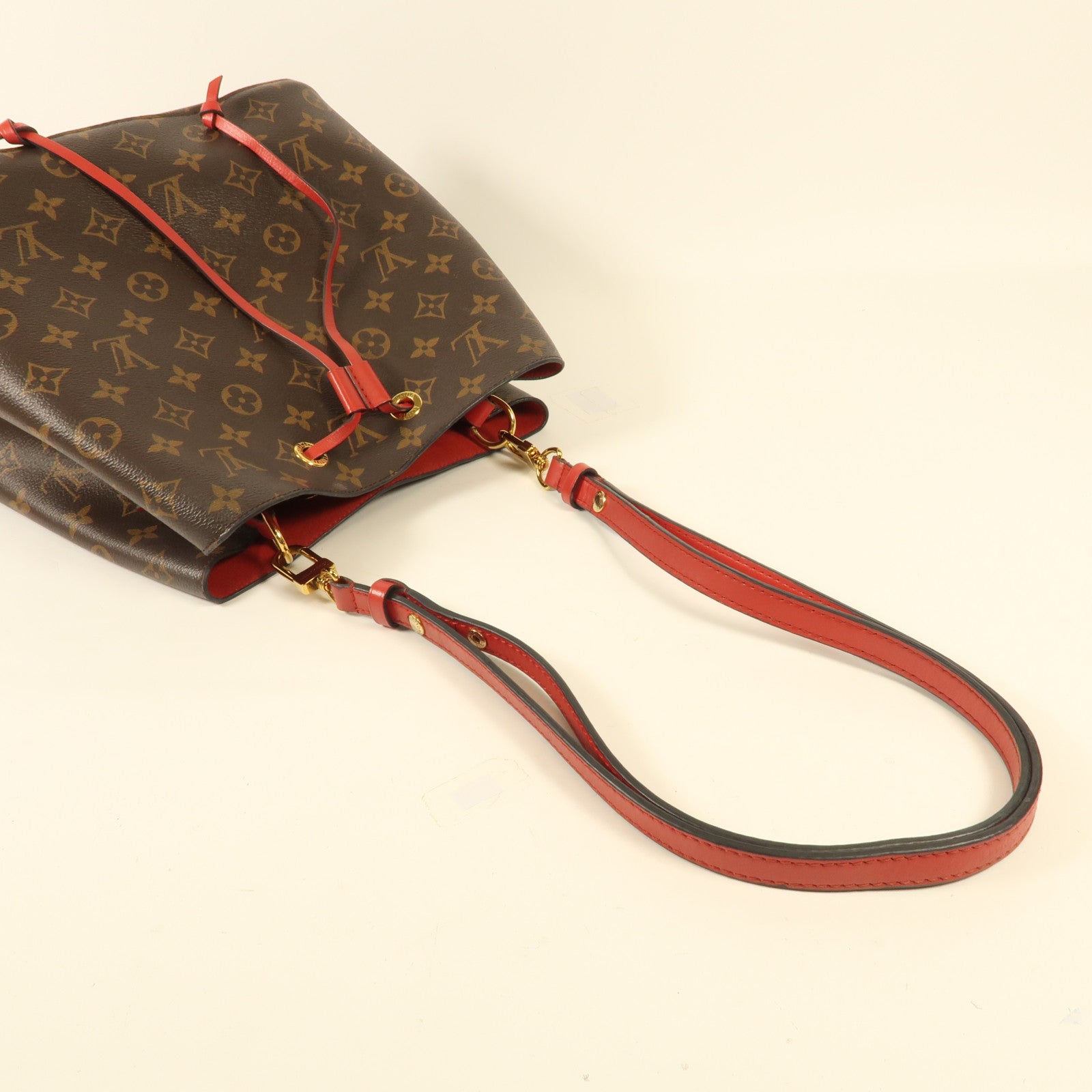 LOUIS VUITTON Monogram Neo Noe Bucket Bag金扣肩背袋Coquelicot