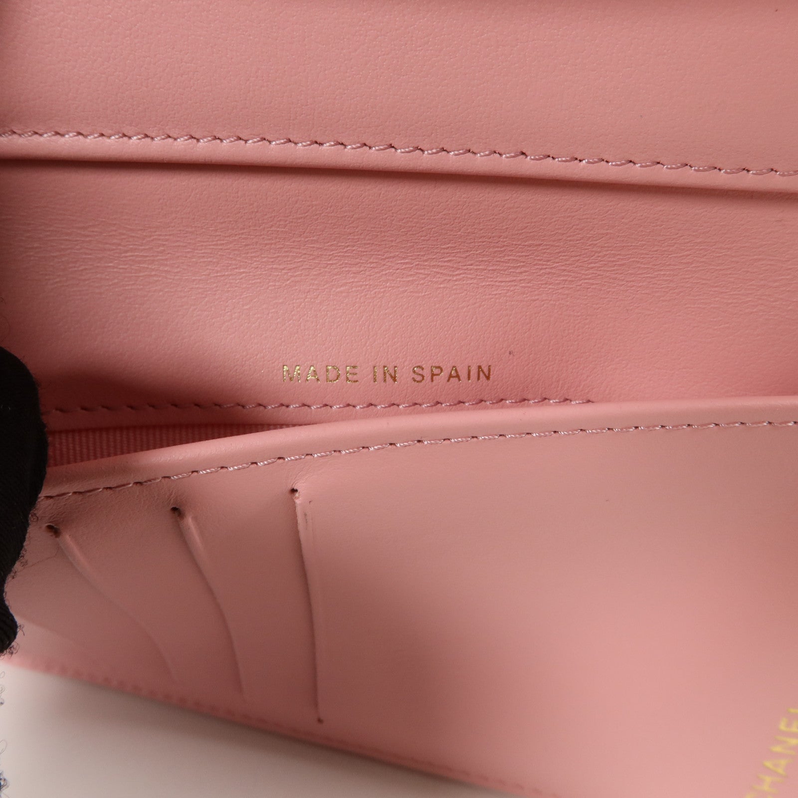 CHANEL 牛皮皮革Classic Medium Flap Wallet金扣錢包