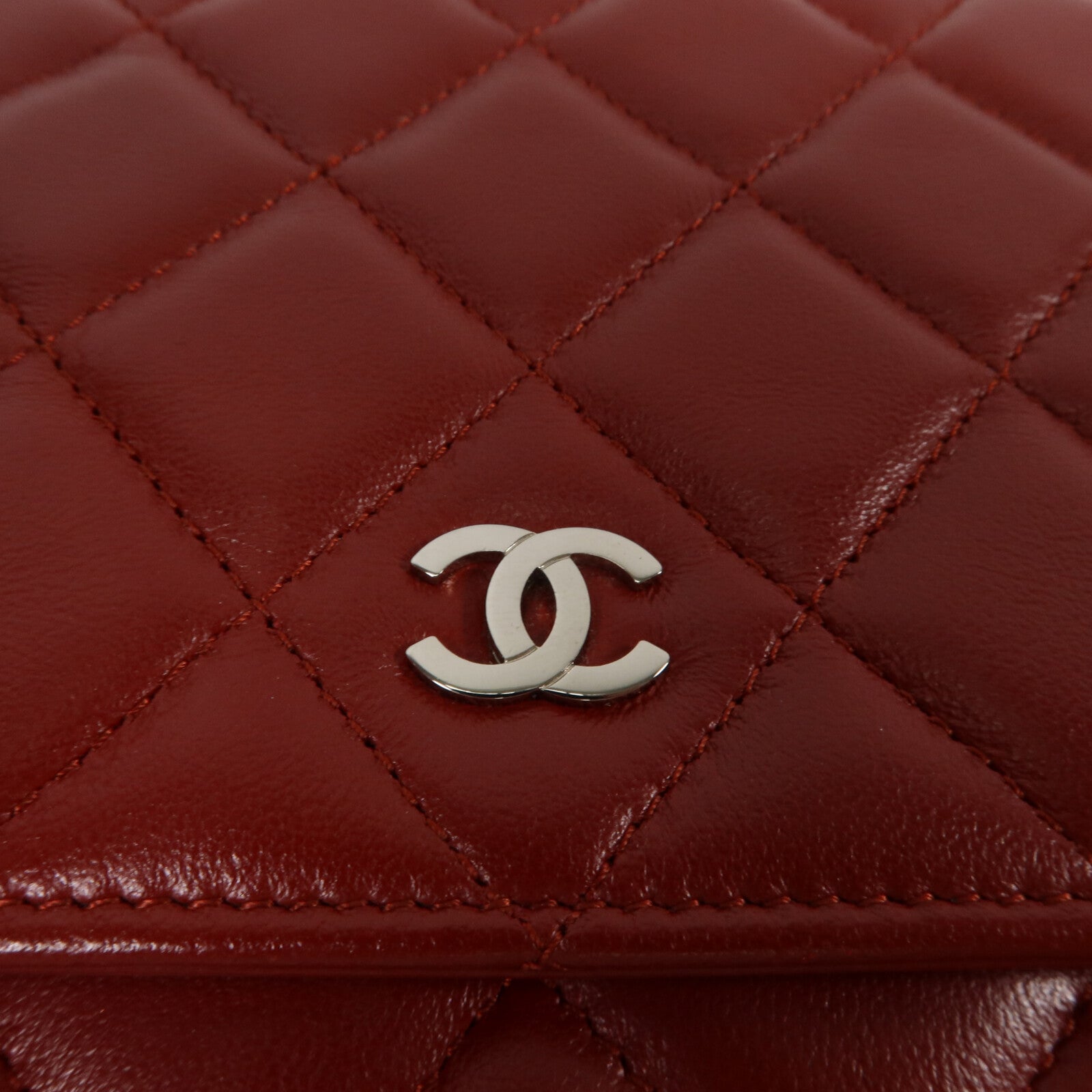CHANEL Wallet On Chain
