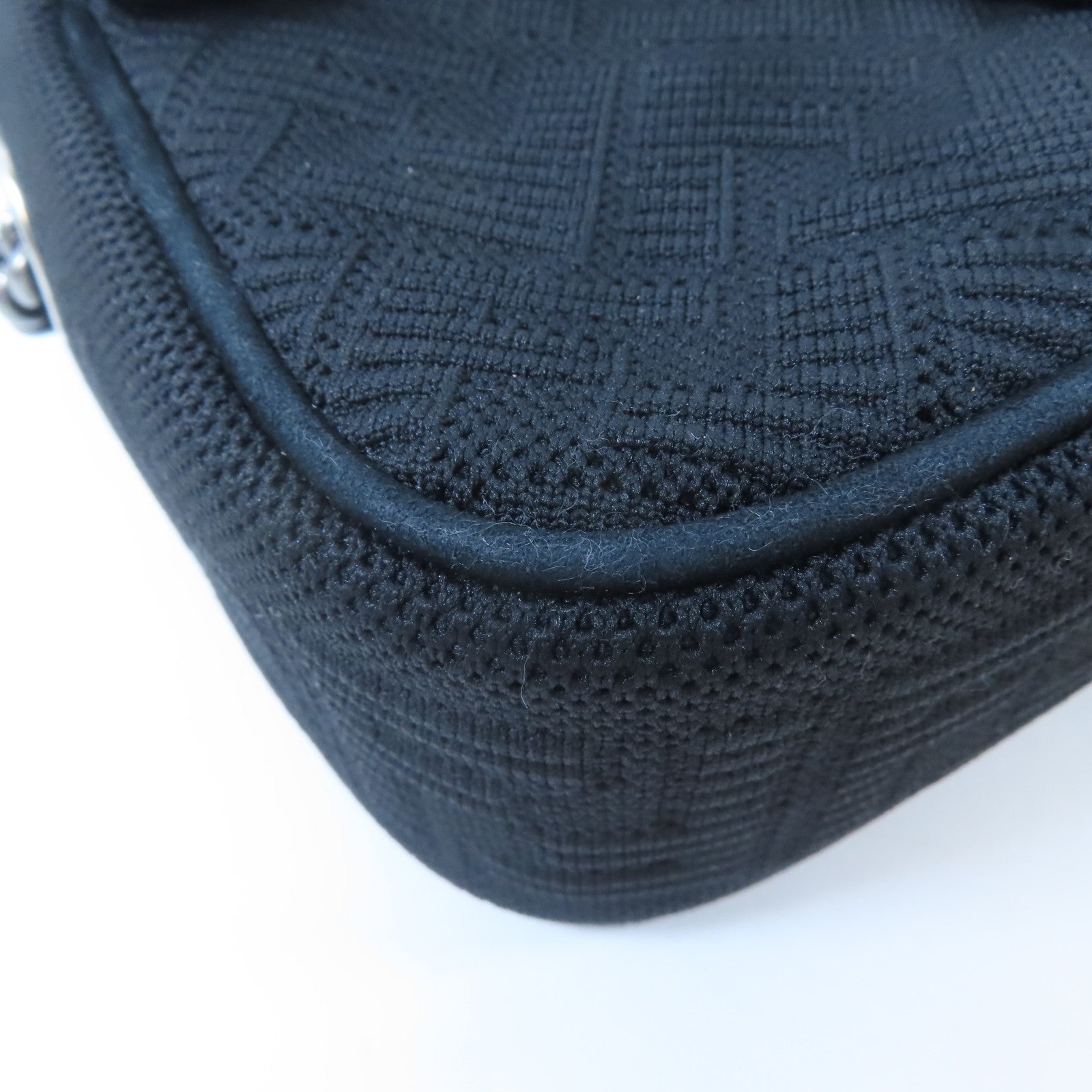 FENDI 帆布Chain Shoulder銀扣鏈帶肩背袋黑色