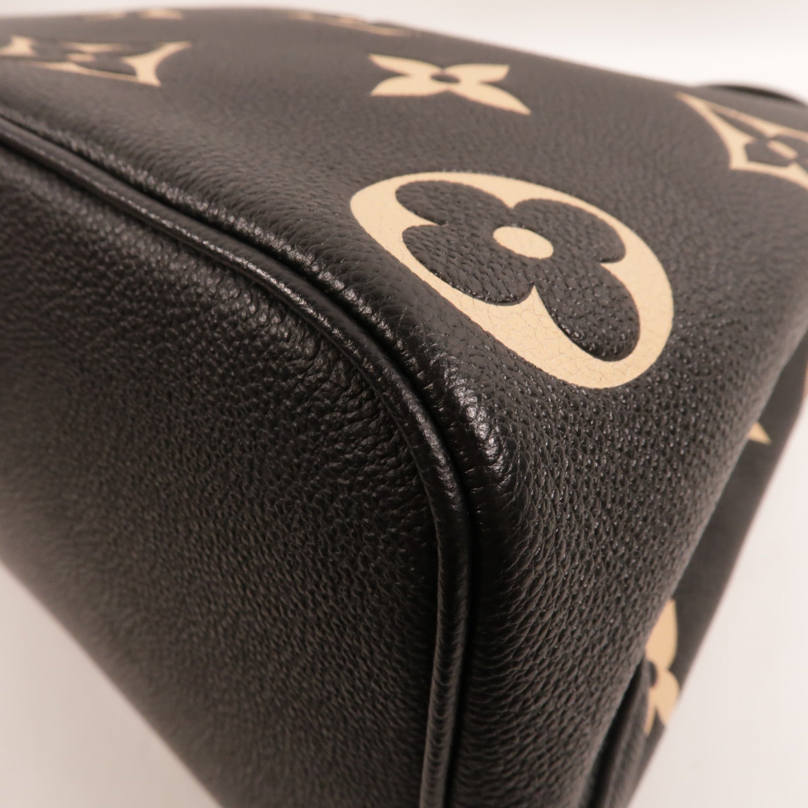 LOUIS VUITTON Monogram Empreinte Bicolor Neo Noe MM金扣手挽肩背兩用袋