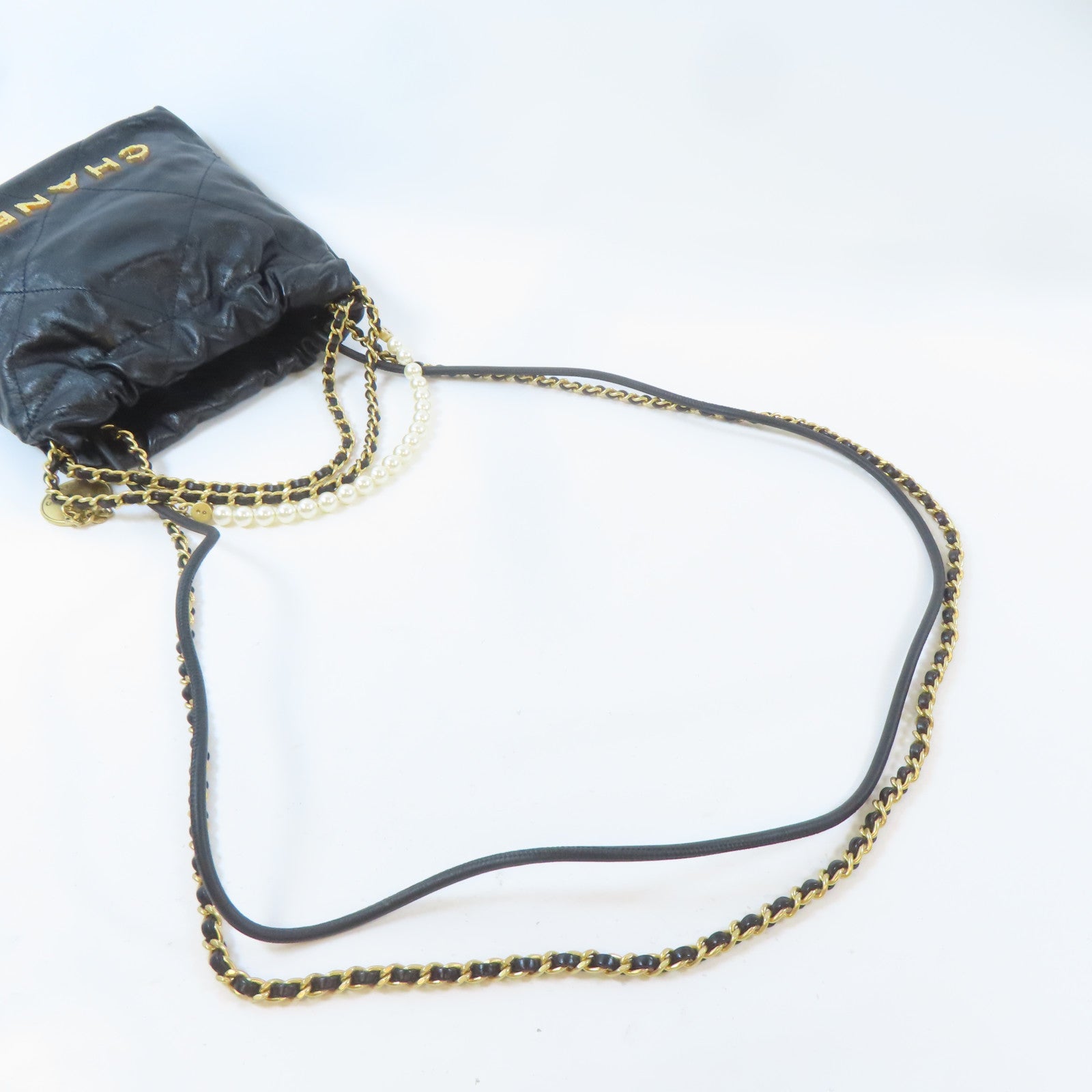 CHANEL 牛皮皮革Chanel 22 Mini金扣手挽肩背兩用袋黑色