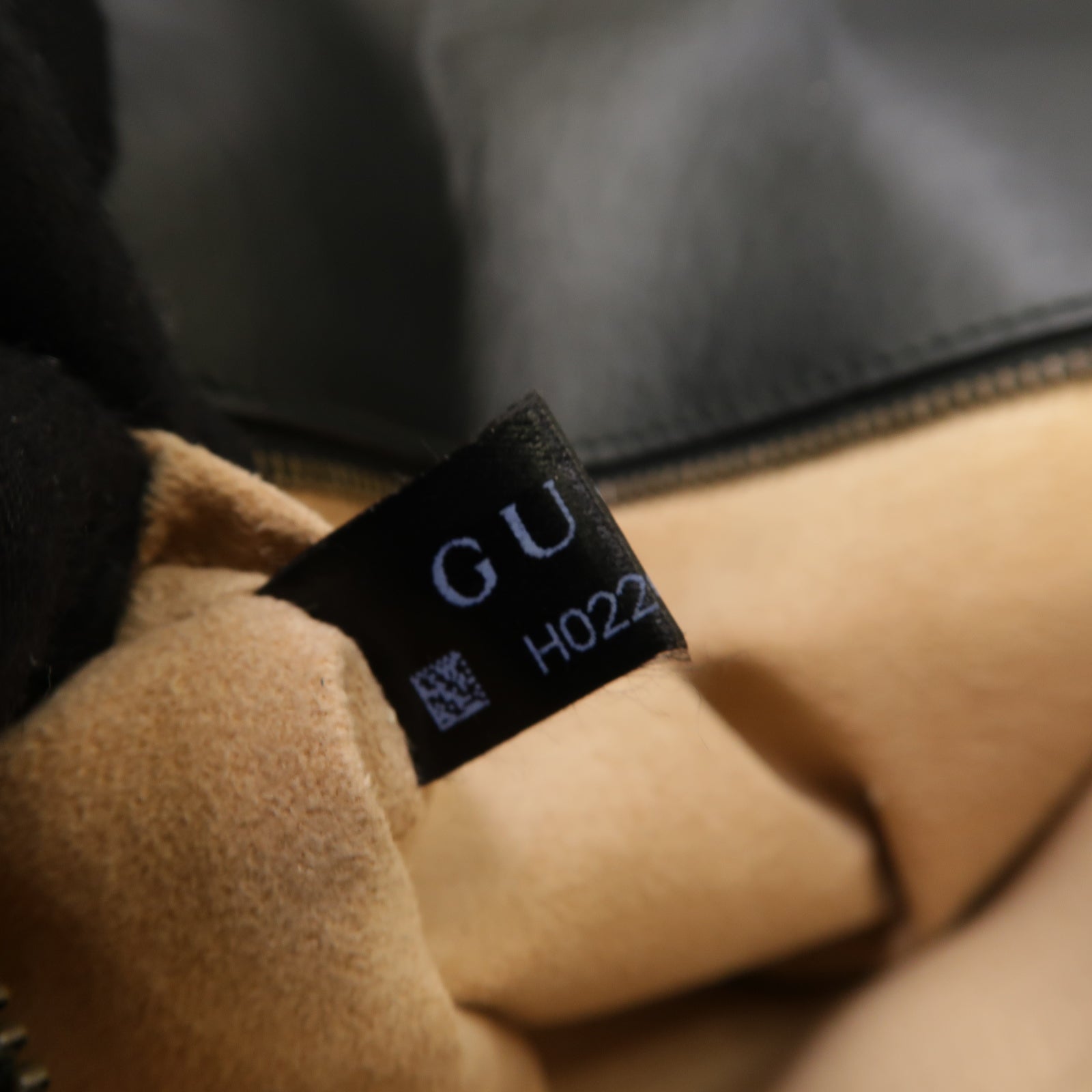 GUCCI 牛皮皮革Shoulder Bag金扣鏈帶肩背袋黒色