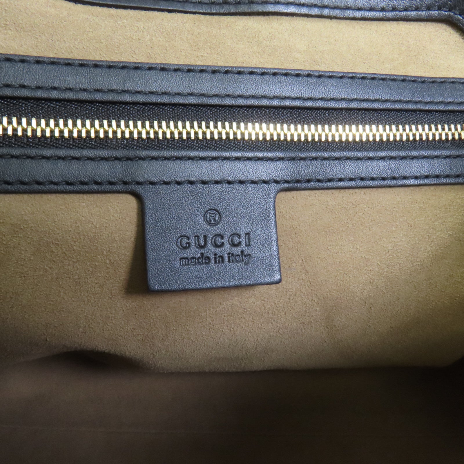 GUCCI 塗層帆布Padlock Medium Chain Shoulder Bag金扣鏈帶肩背袋