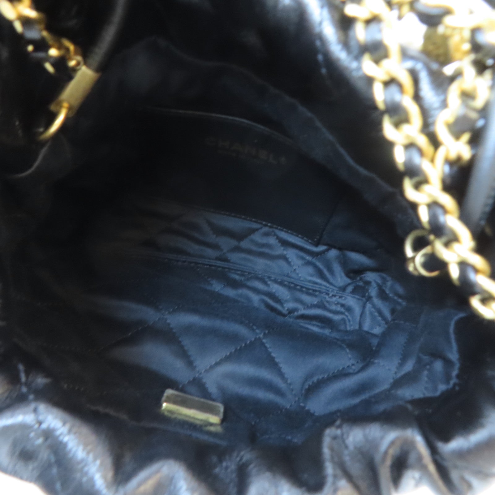 CHANEL 牛皮皮革Chanel 22 Mini金扣手挽肩背兩用袋黑色