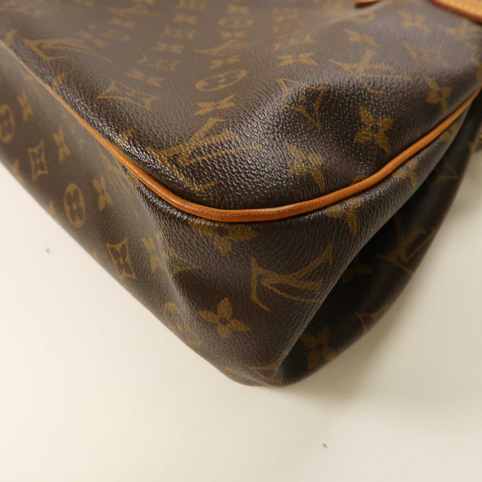 LOUIS VUITTON Monogram Batignolles Horizontal金扣肩背袋啡色
