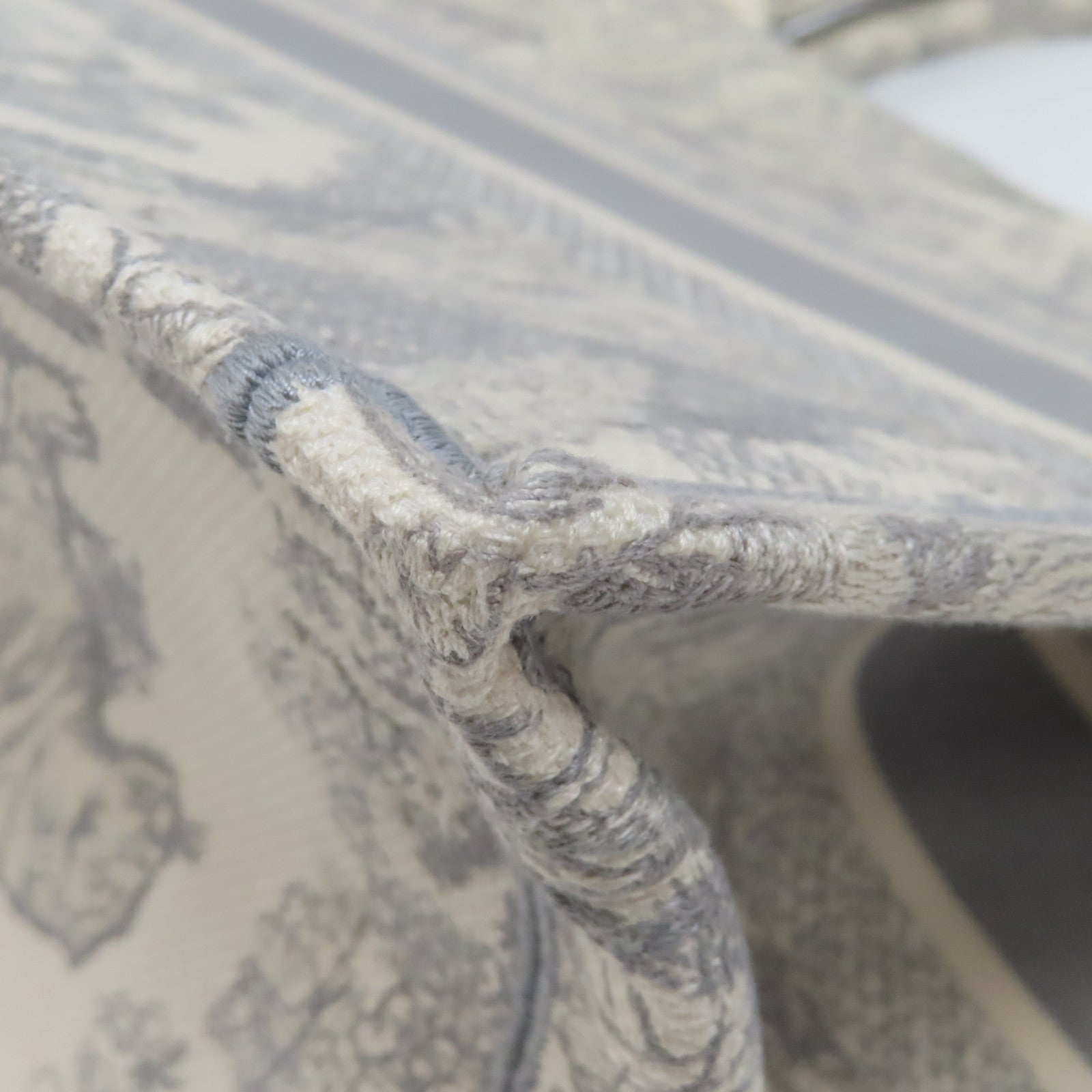 Dior 帆布Medium Book Tote手挽袋灰色/米色
