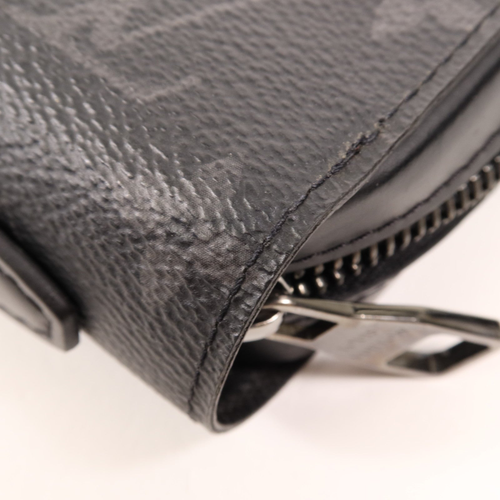 LOUIS VUITTON Monogram Eclipse Zippy XL Wallet銀扣長錢包