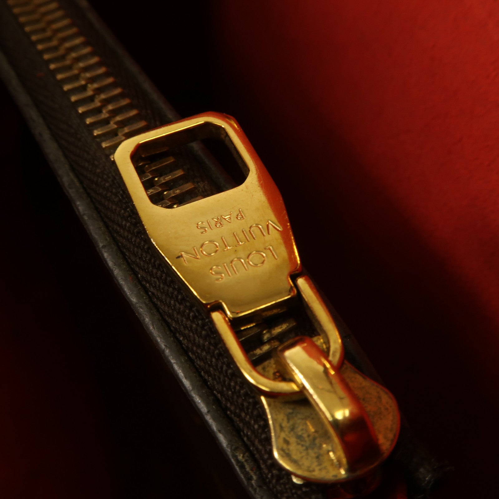 LOUIS VUITTON Monogram Neo Noe Bucket Bag金扣肩背袋Coquelicot