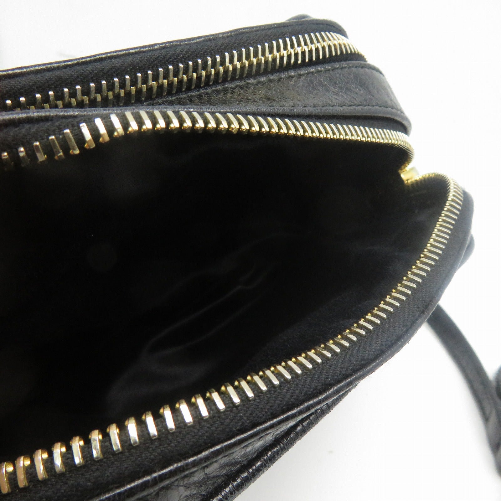 Miu Miu 羊皮皮革Shoulder Bag金扣肩背袋黑色