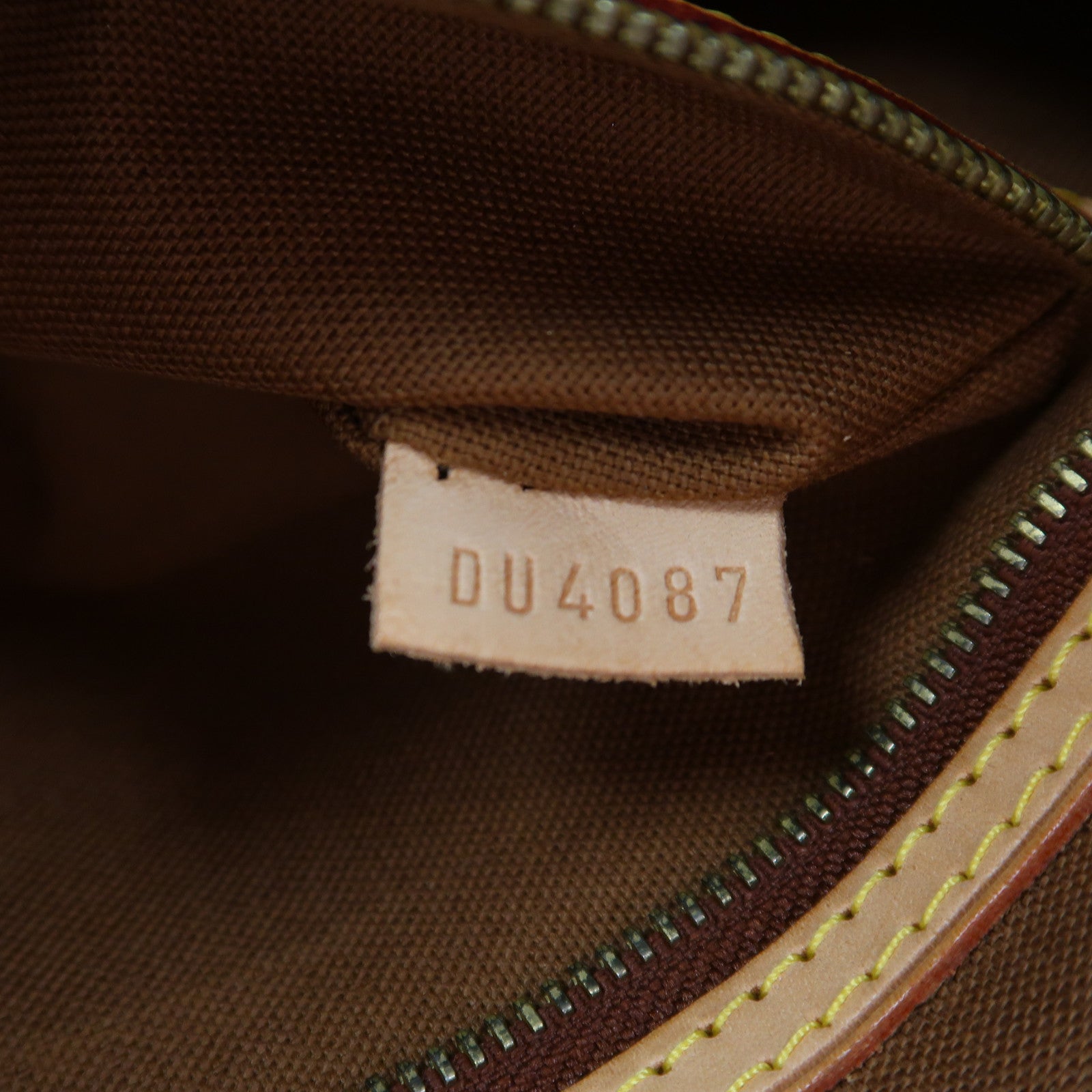 LOUIS VUITTON Monogram Batignolles Horizontal金扣肩背袋啡色