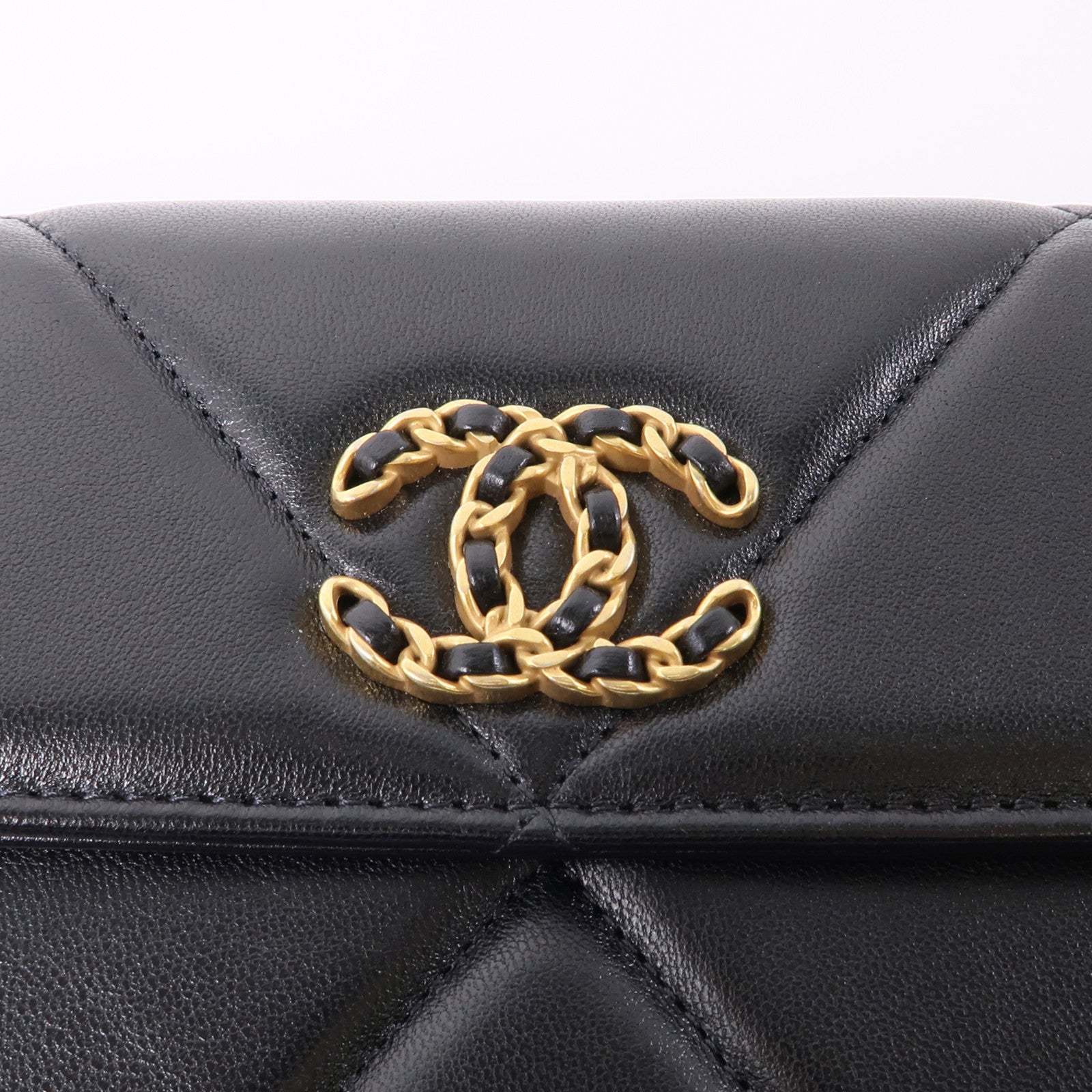 CHANEL 羊皮皮革C19 Long Wallet金扣長錢包黑色