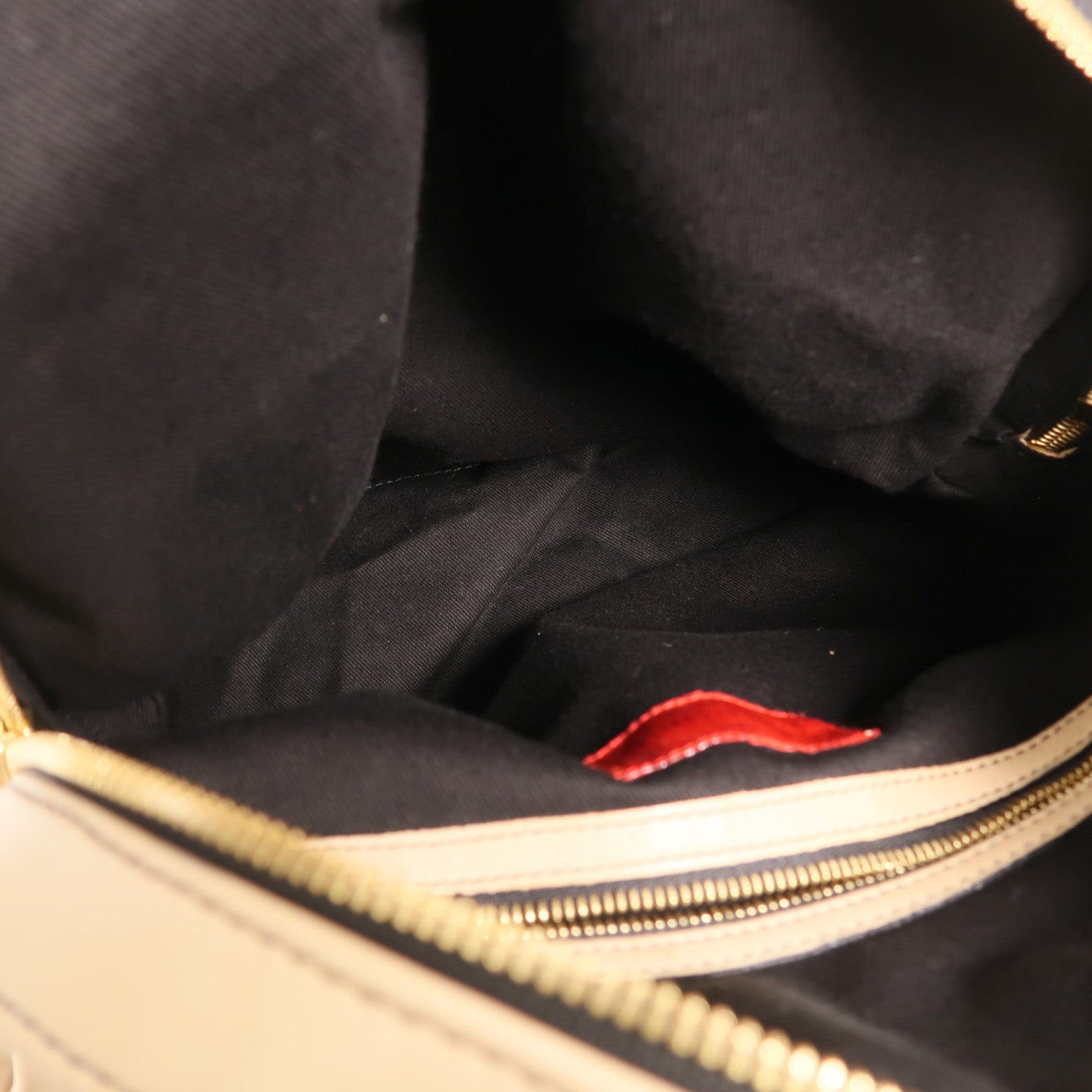 Valentino 羊皮皮革Shoulder Bag金扣肩背袋