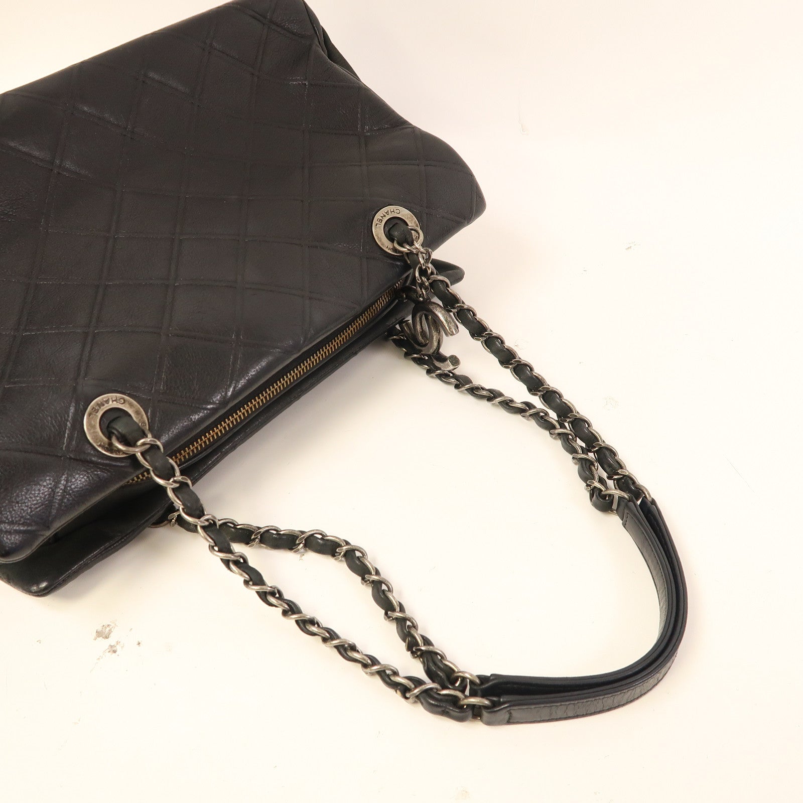 CHANEL 【激減優惠】菱格牛皮皮革Shoulder Bag銀扣肩背袋黑色
