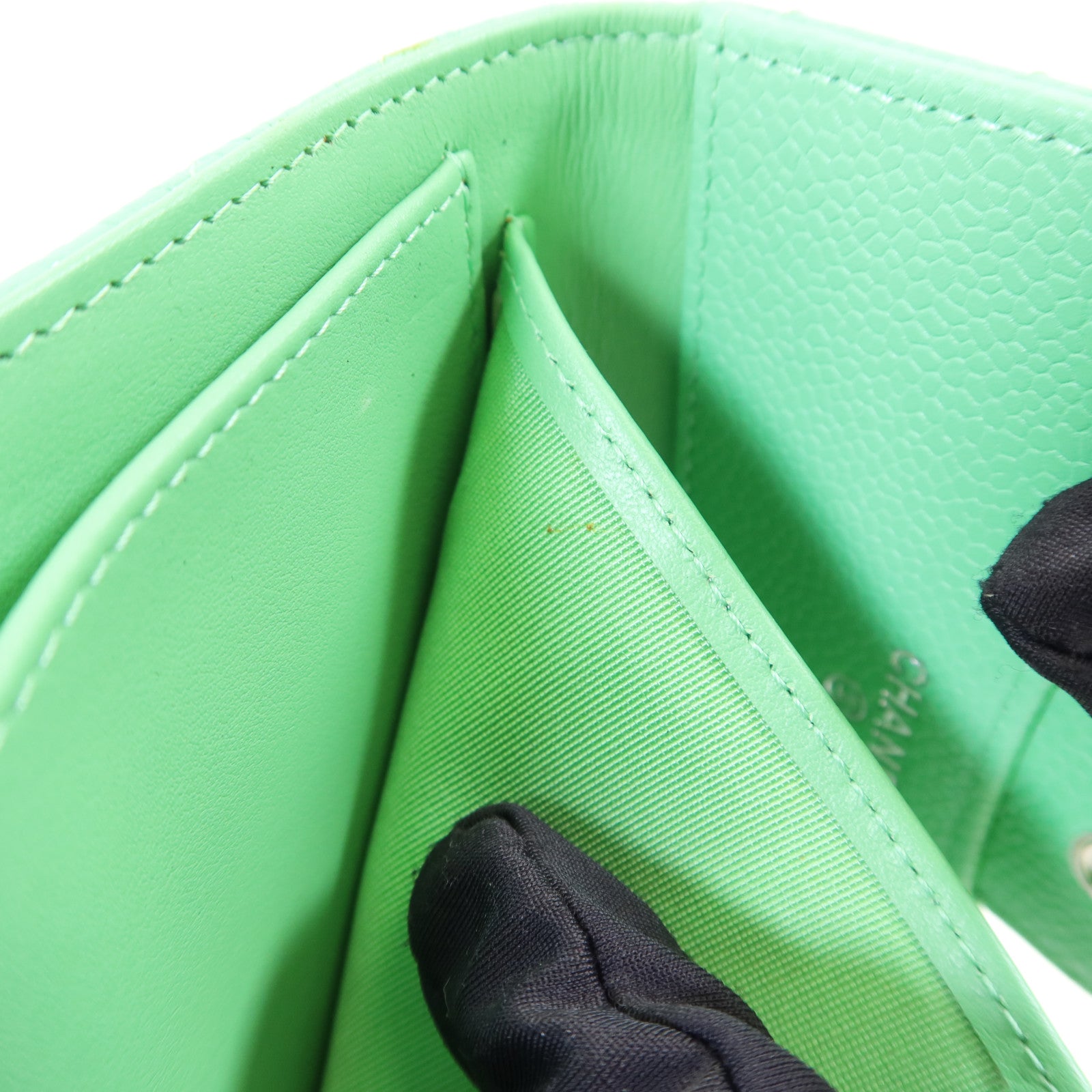CHANEL 牛皮皮革Three-fold Wallet銀扣錢包