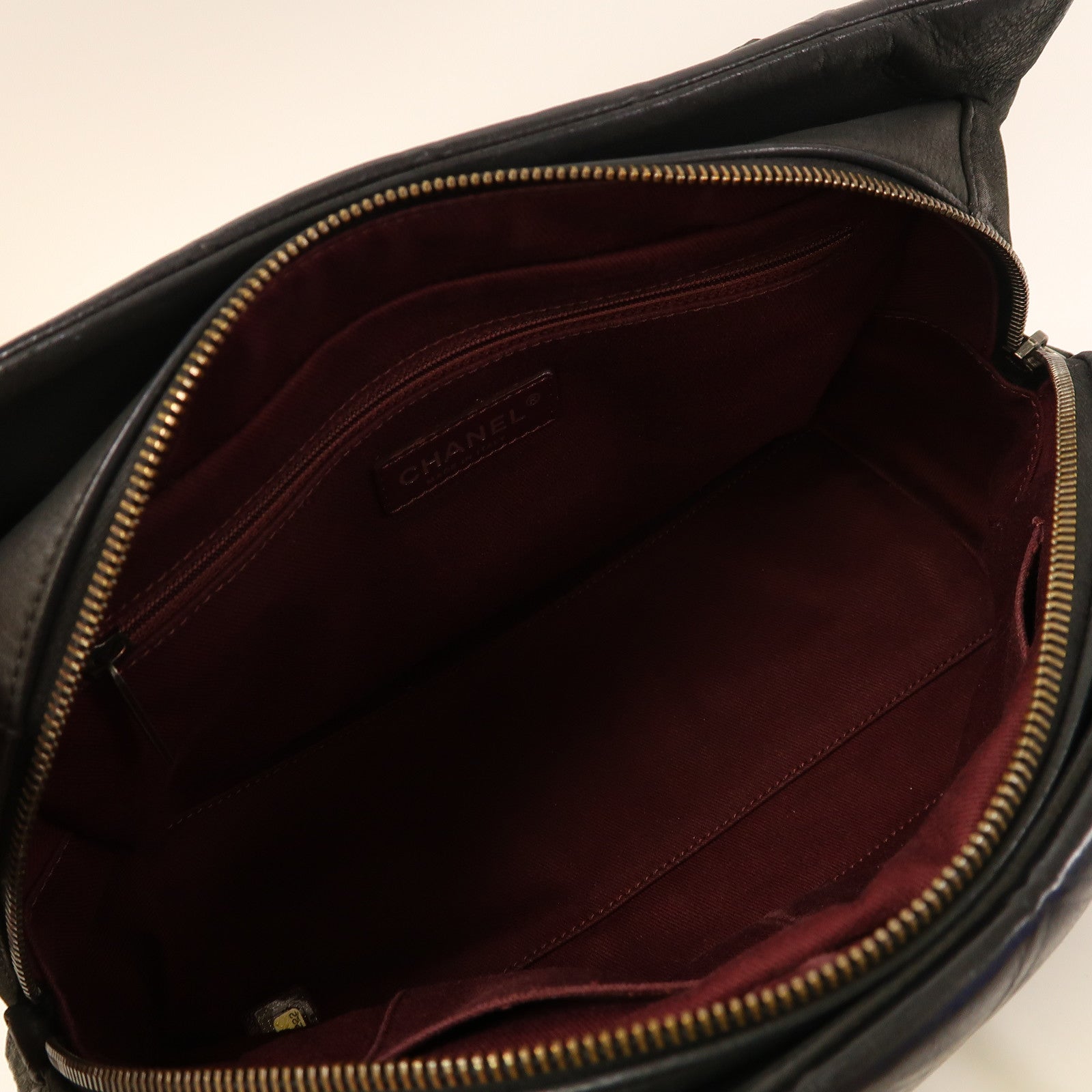 CHANEL 【激減優惠】菱格牛皮皮革Shoulder Bag銀扣肩背袋黑色