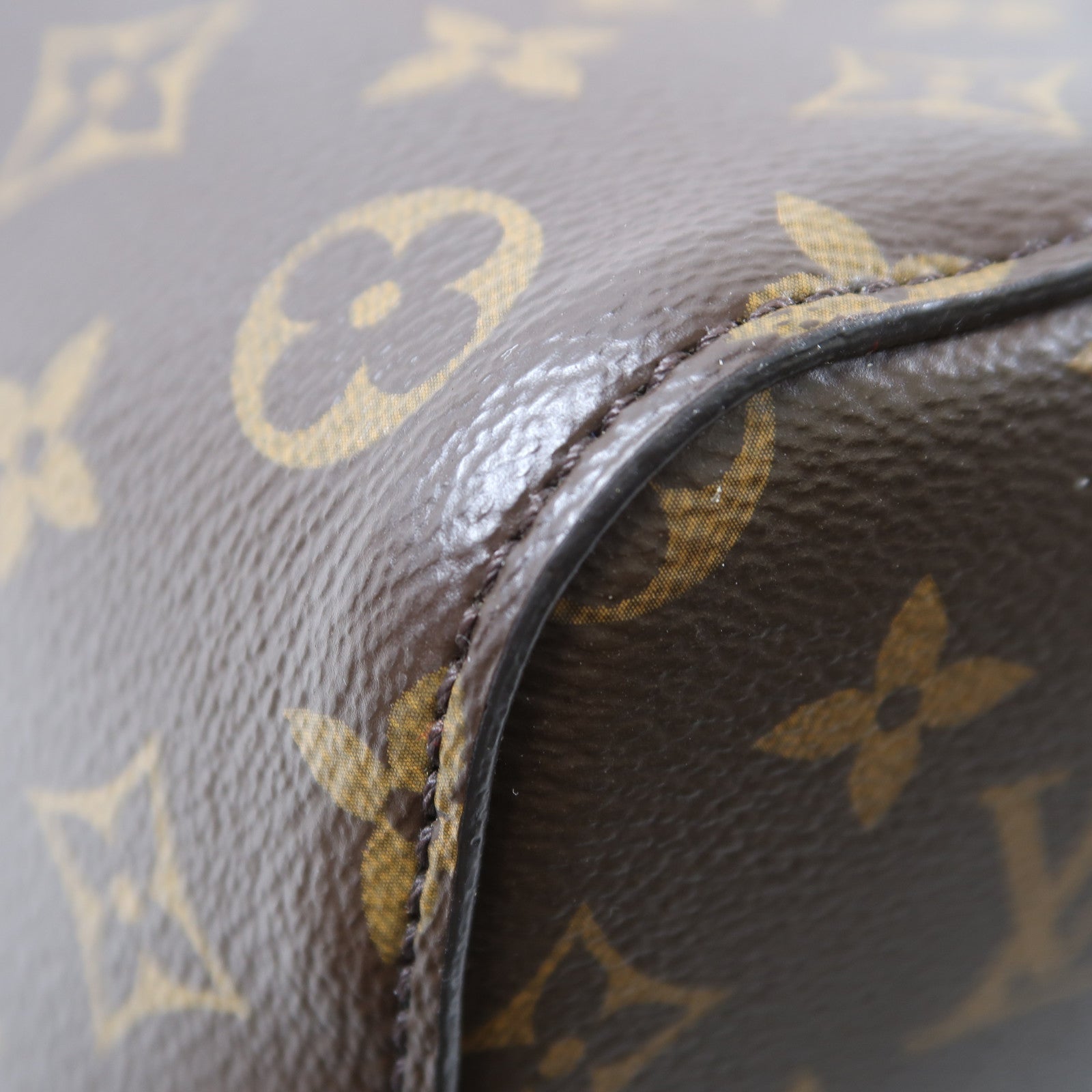 LOUIS VUITTON Monogram Neo Noe金扣肩背袋啡色/紅色
