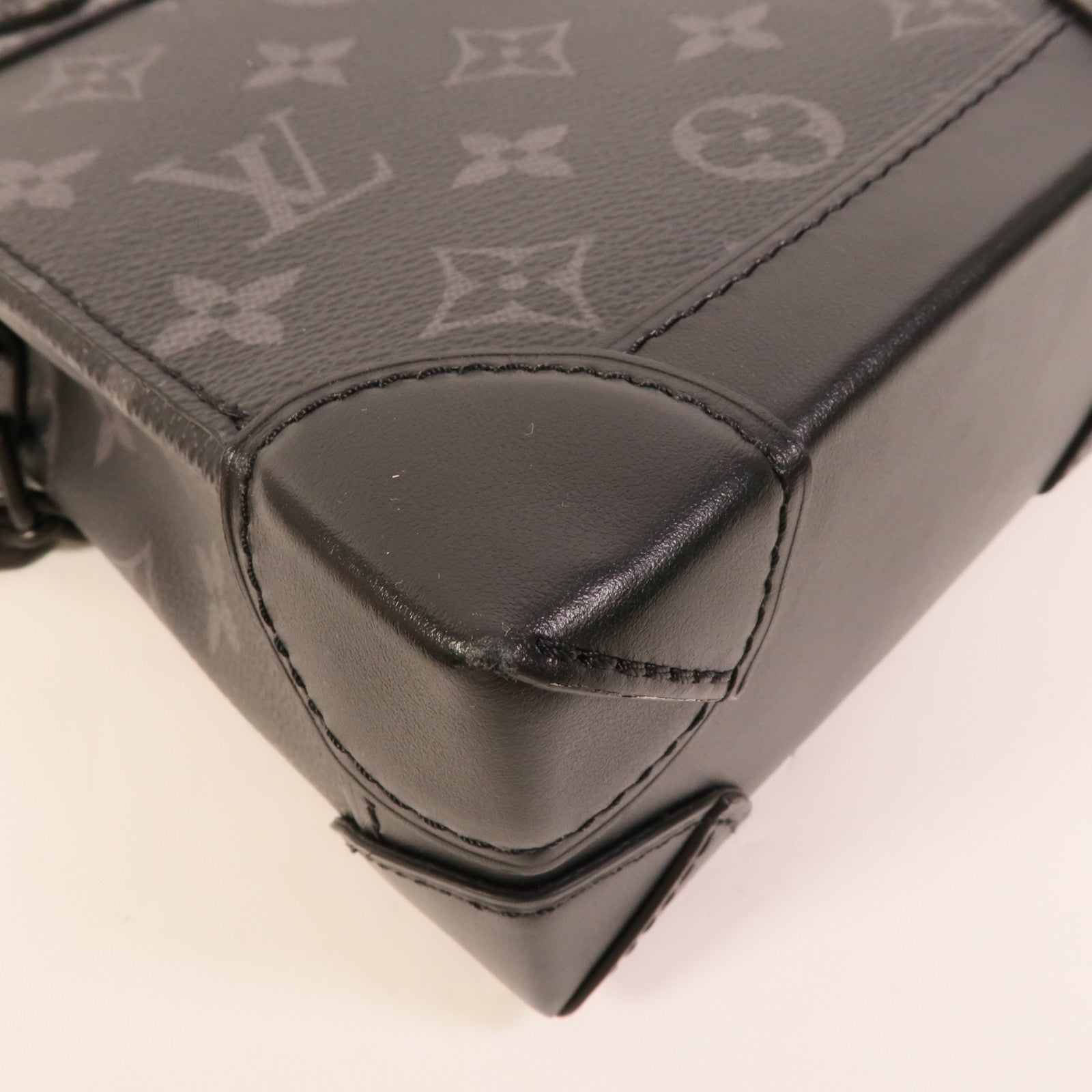 LOUIS VUITTON Monogram Eclipse Nano Steamer肩背袋