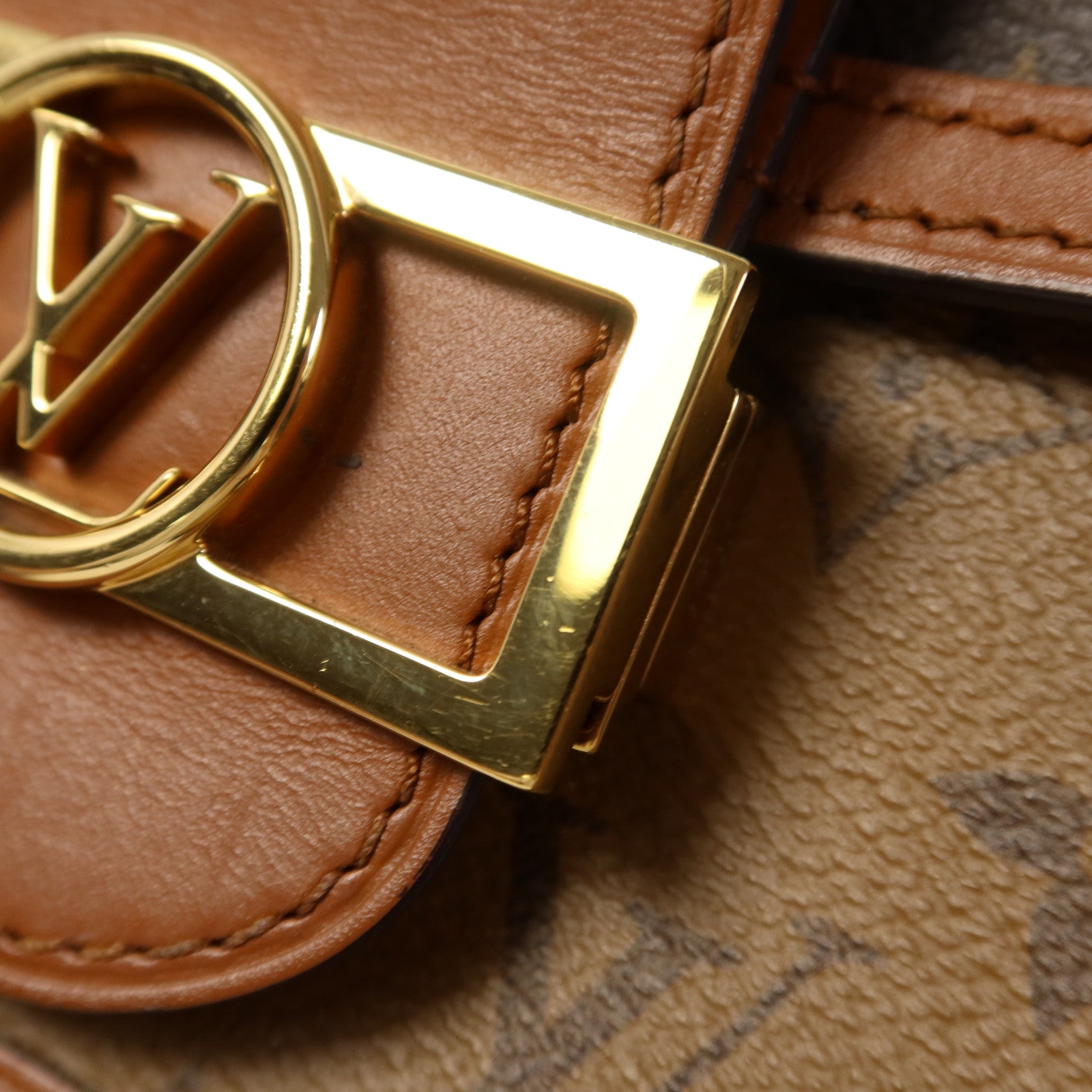 LOUIS VUITTON Monogram Reverse Mini Dauphine金扣肩背袋