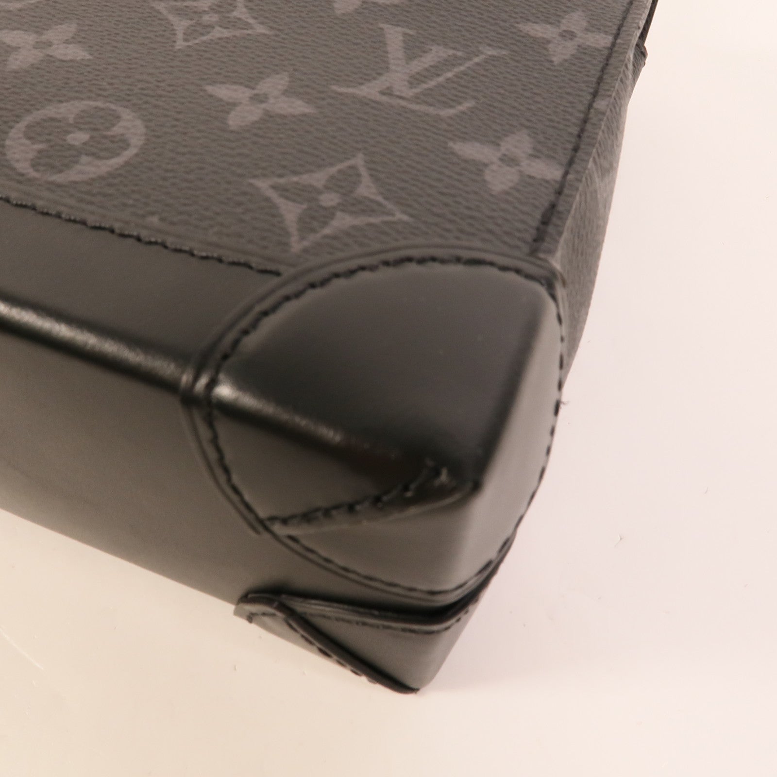 LOUIS VUITTON Monogram Eclipse Nano Steamer肩背袋