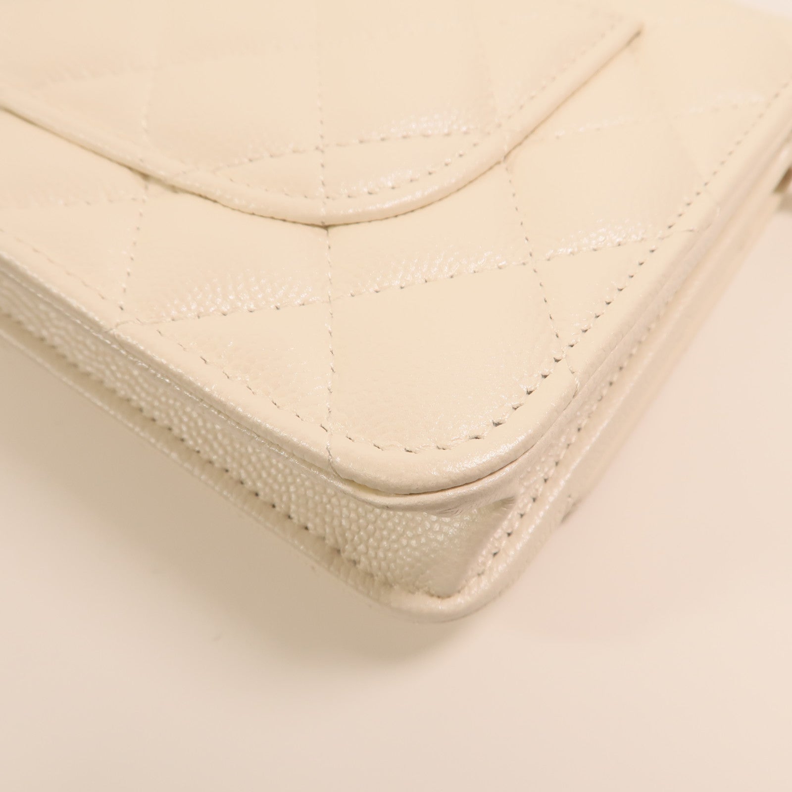CHANEL 牛皮皮革WOC Wallet On Chain金扣鏈帶肩背袋