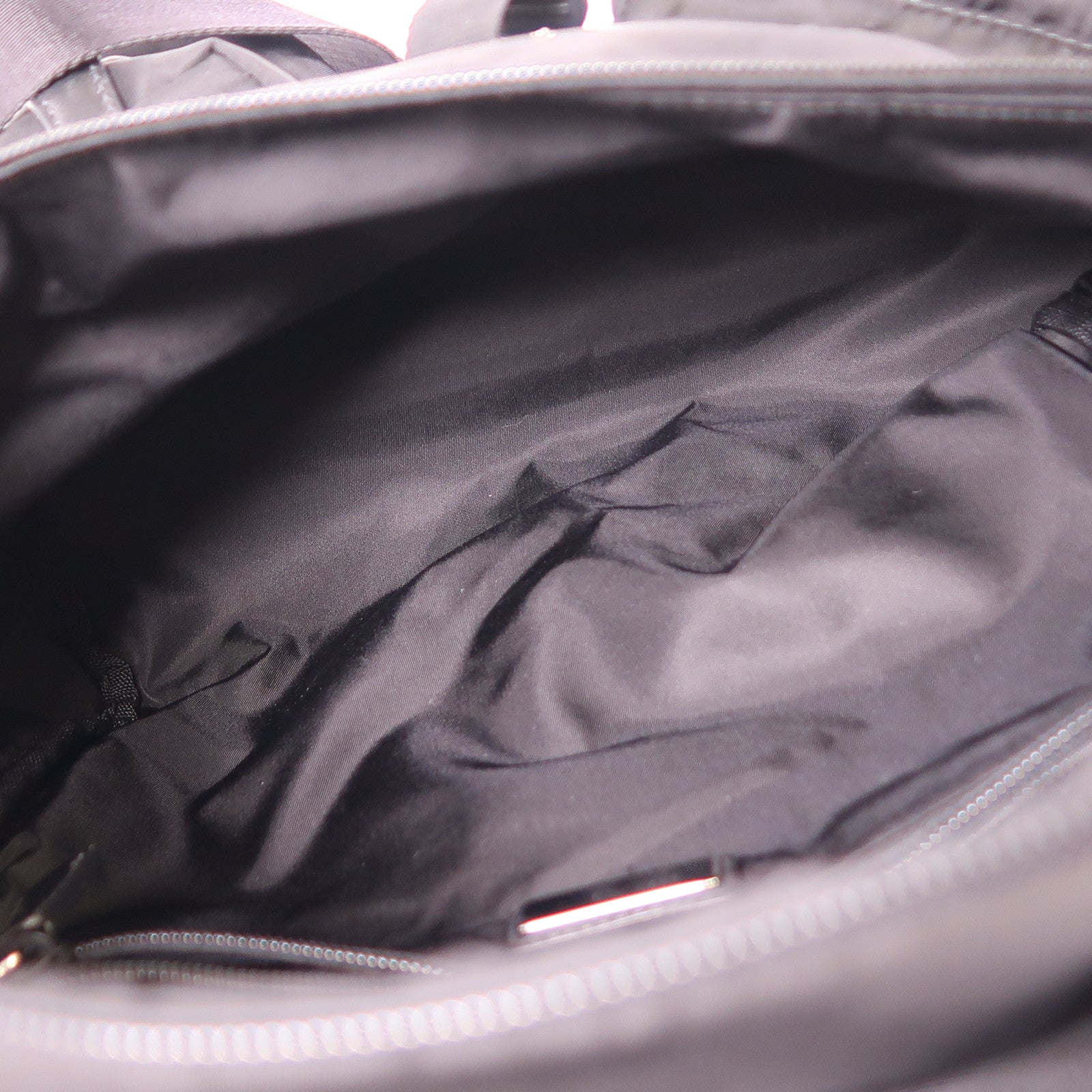 PRADA 尼龍Shoulder Bag銀扣肩背袋